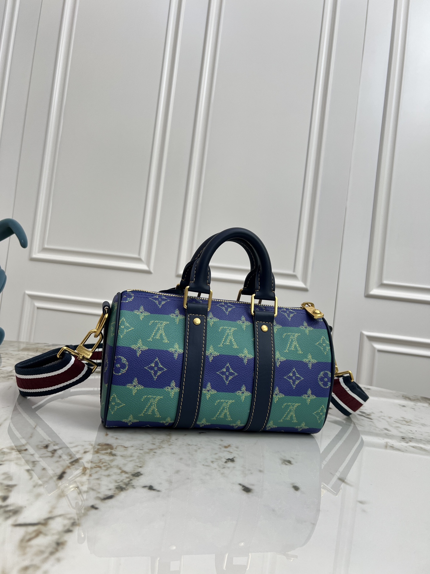 Louis Vuitton Keepall Bandouliere 25 Travel Bag in Monogram Surfin Canvas - Image 3