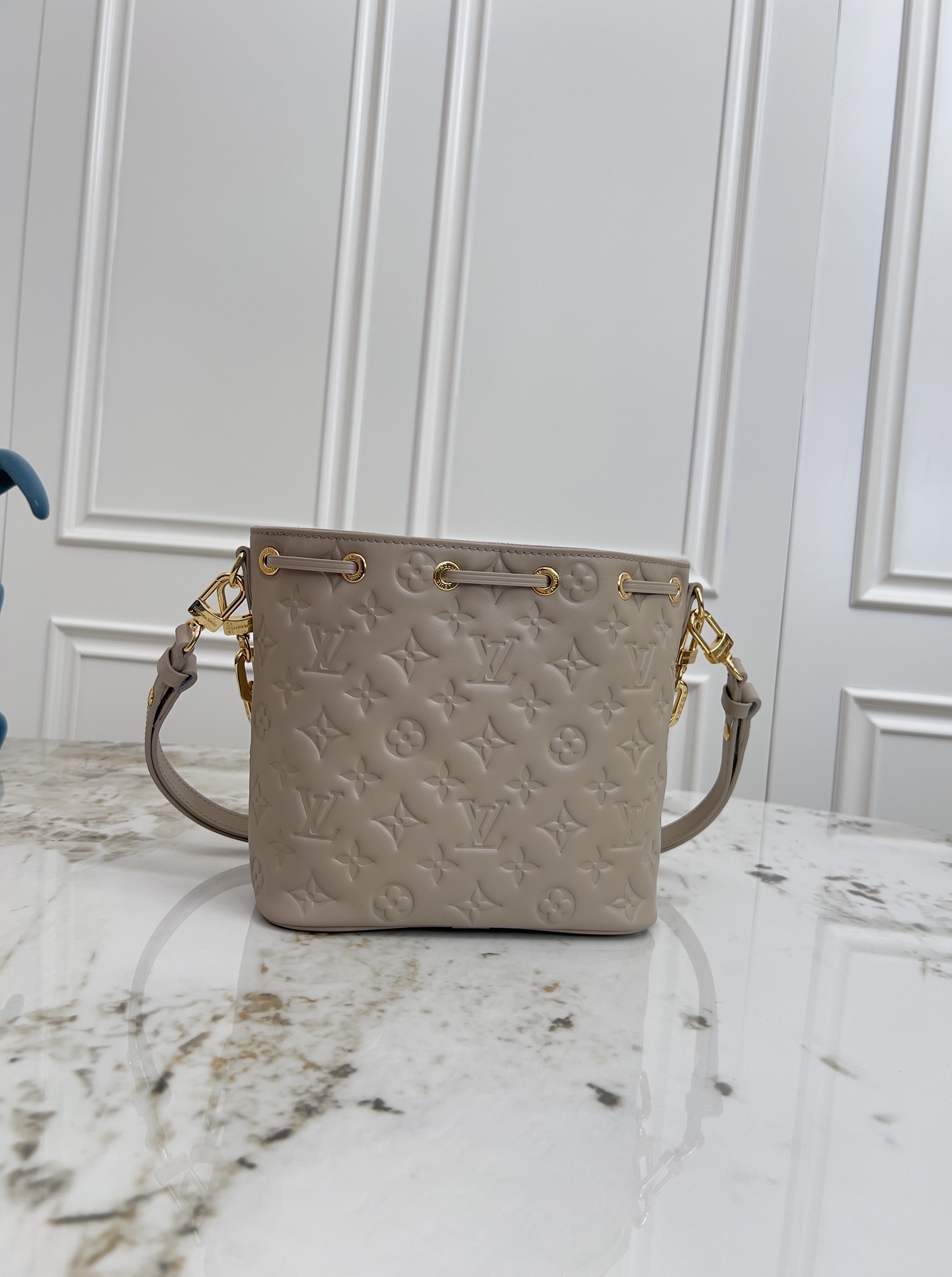 Louis Vuitton Coussin Bucket Bag M26530 / M26216 - Image 3