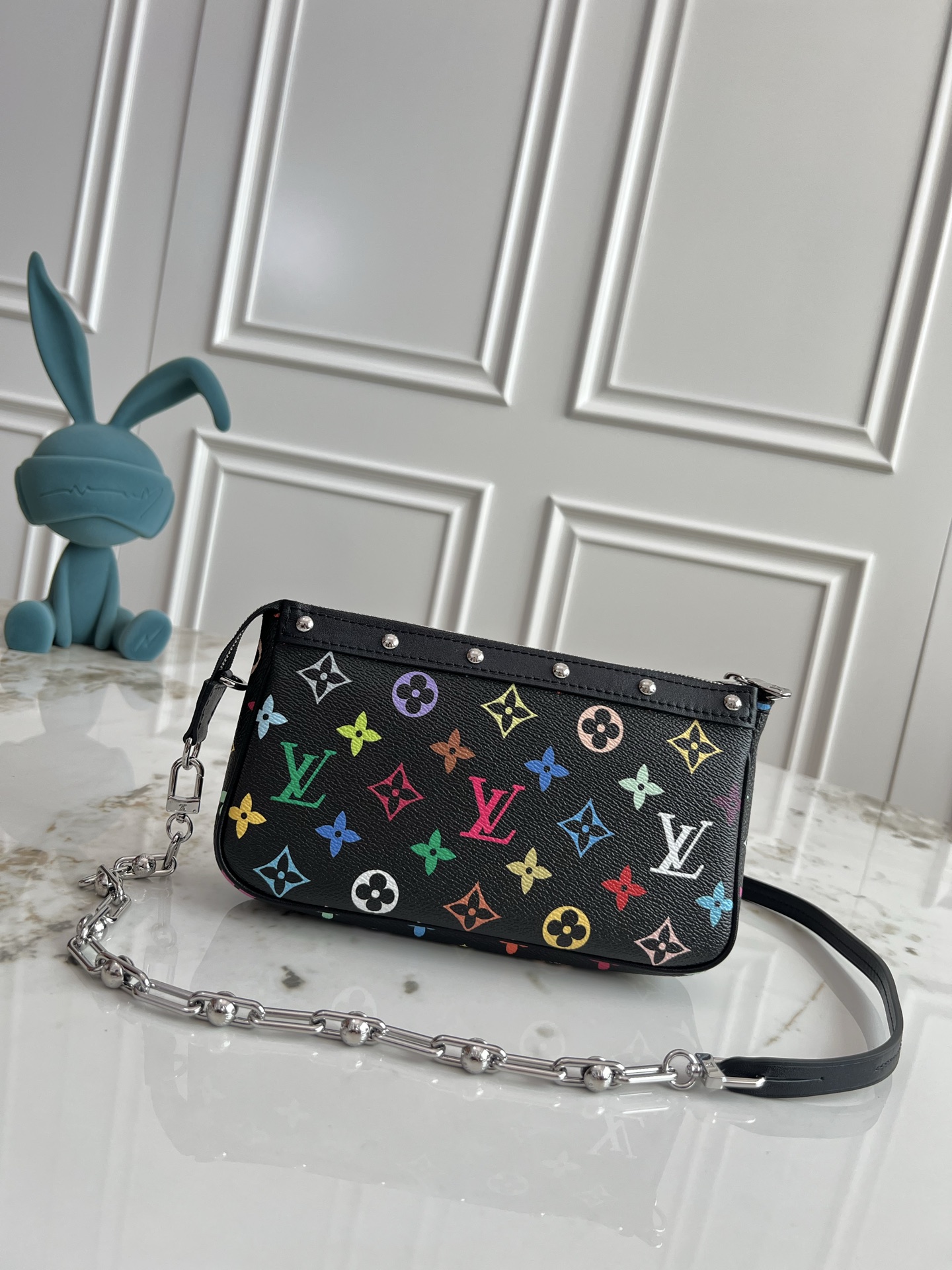 Louis Vuitton Pochette Accessoires Monogram Panda Reissue - Image 3