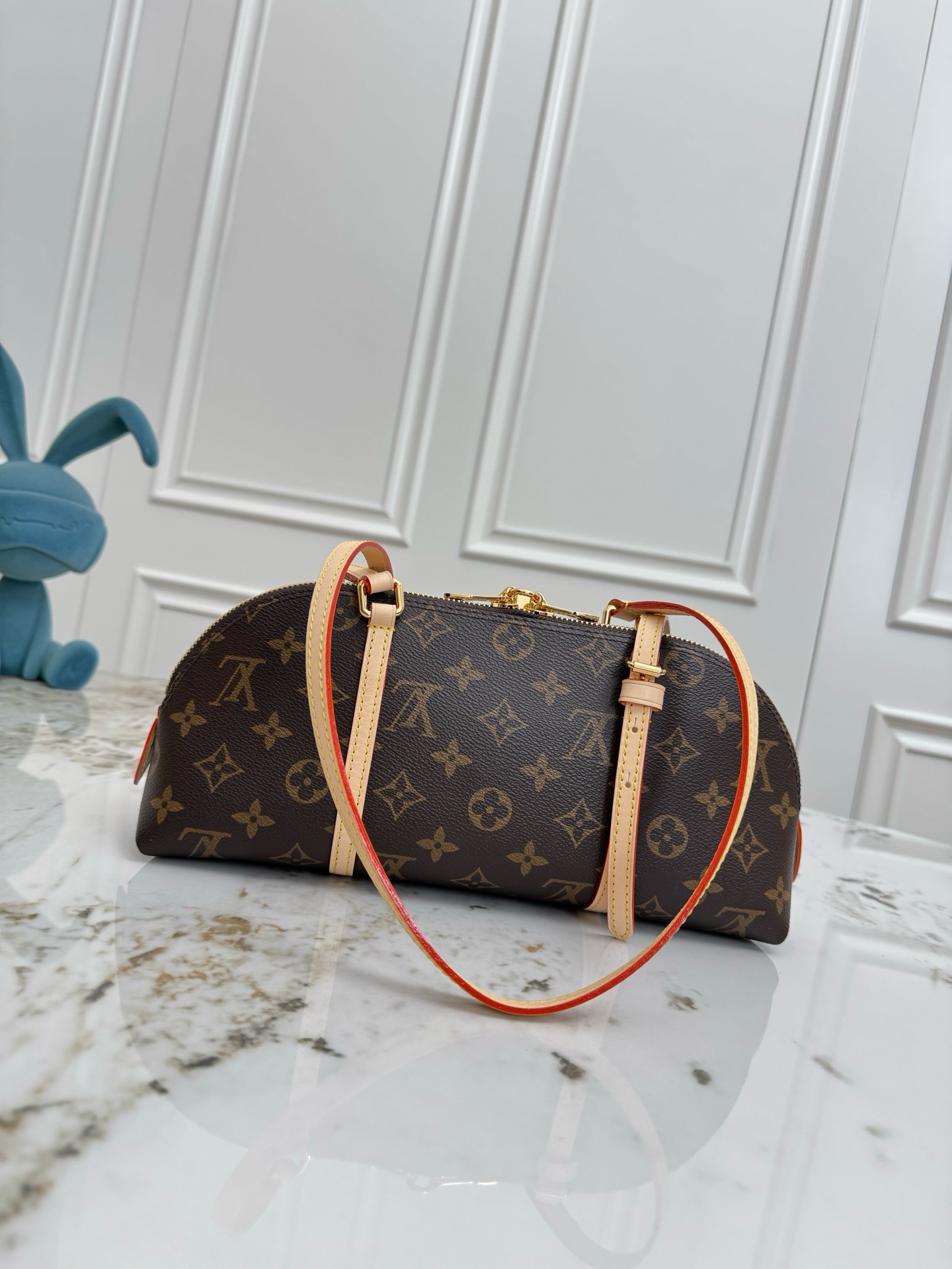 Louis Vuitton Squire East West Handbag M28953 - Image 3