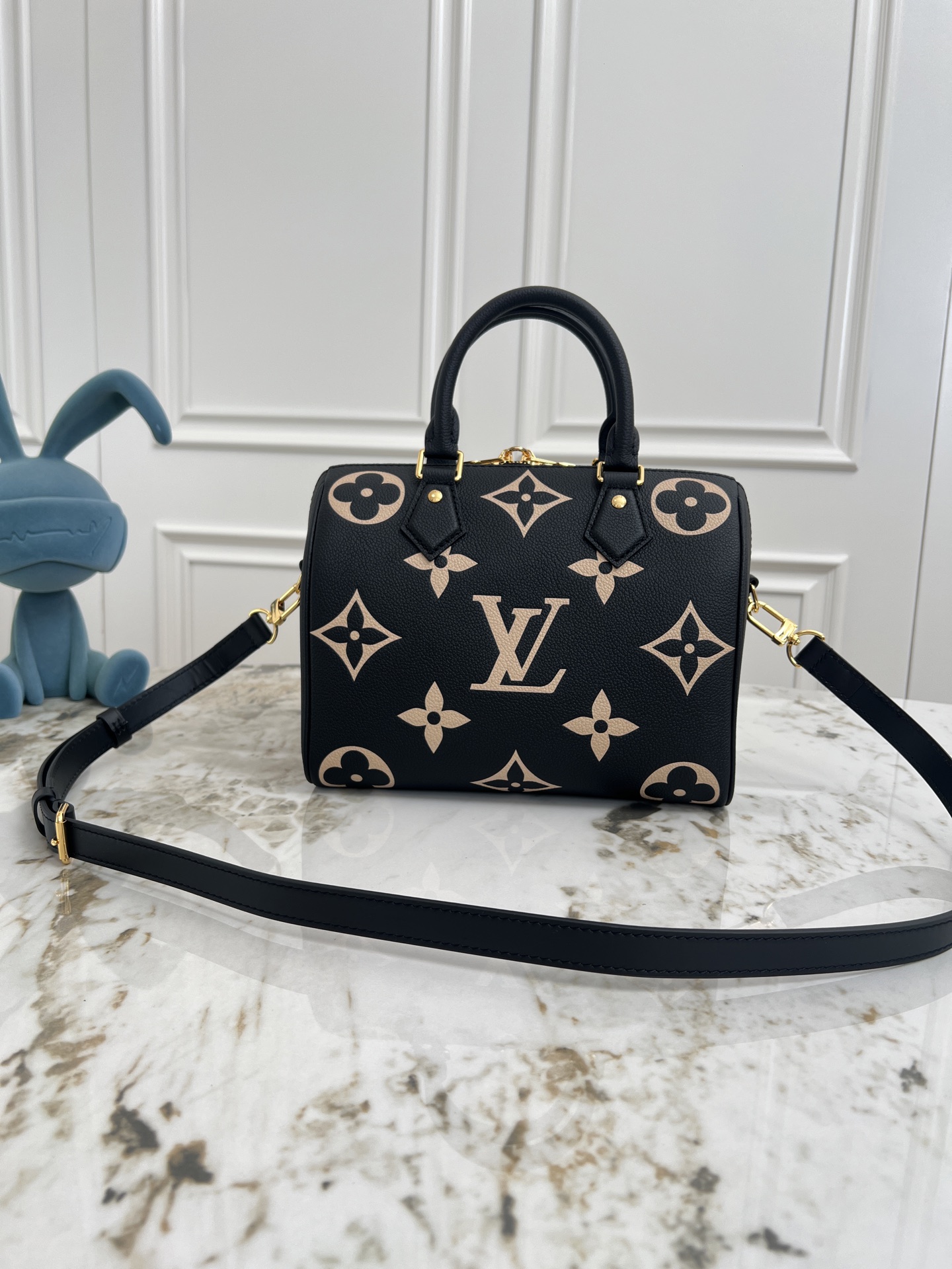 Louis Vuitton Speedy Bandoulière 25 Handbag in Monogram Empreinte Leather - Image 3