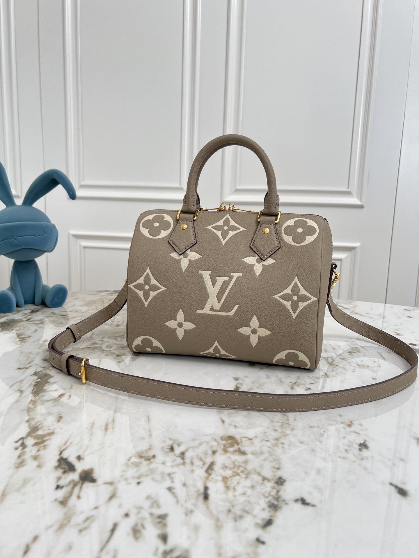 Louis Vuitton Speedy Bandoulière 25 Handbag in Monogram Empreinte Leather - Image 3