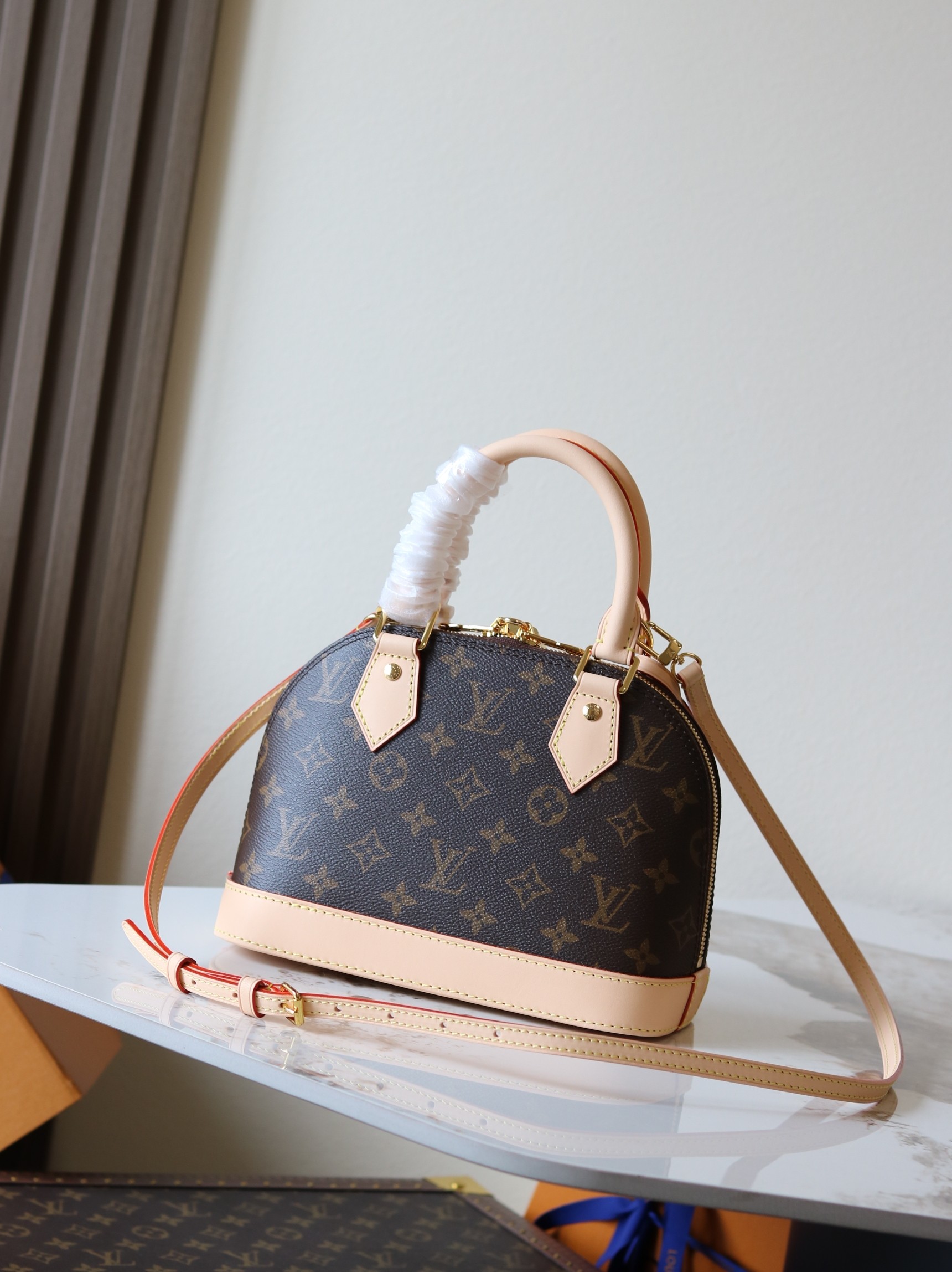 Louis Vuitton Alma BB Handbag in Damier Ebene Canvas - Image 3