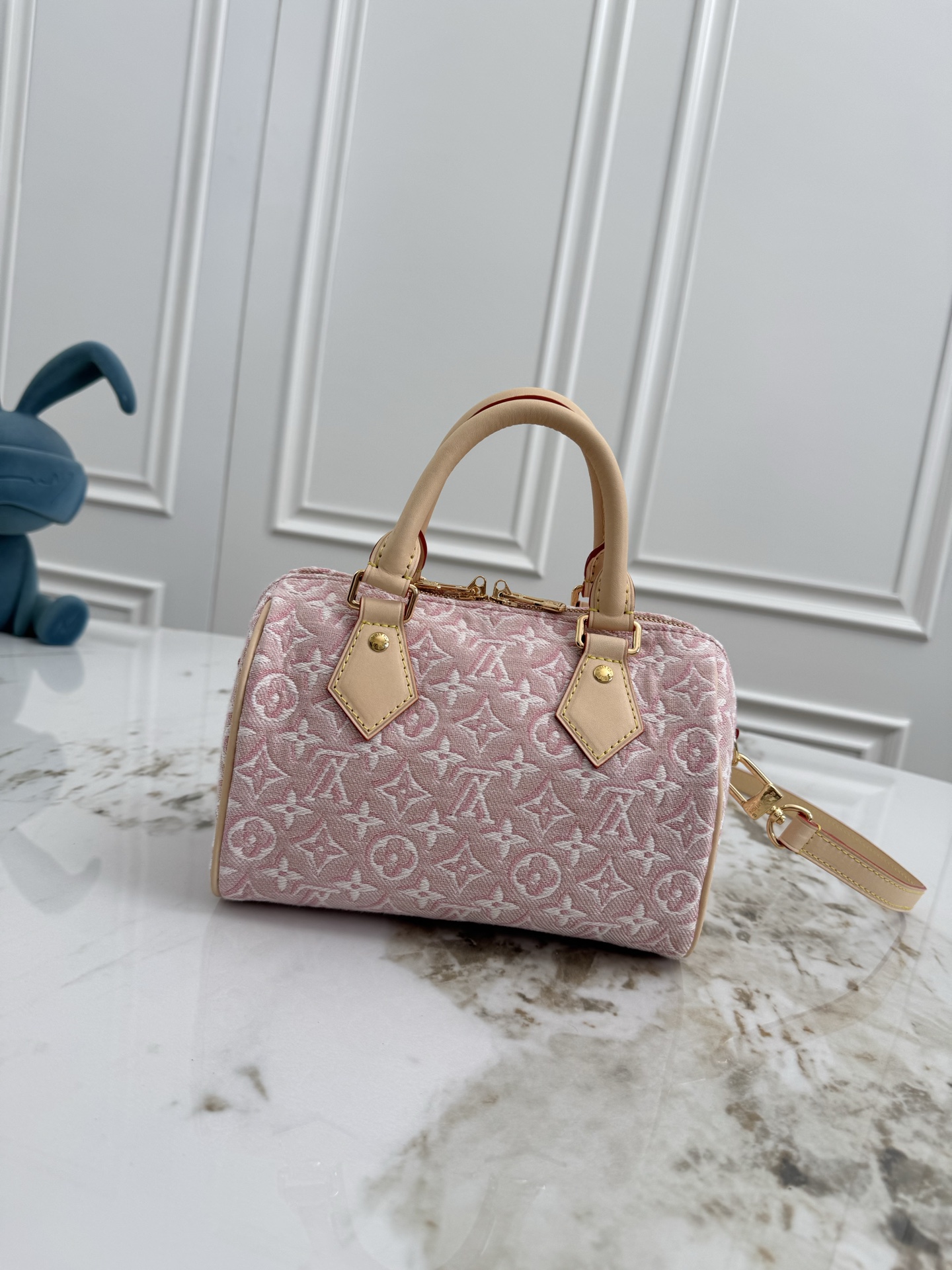 Louis Vuitton Speedy Bandoulière 20 Monogram Emblème Crossbody Bag - Image 3