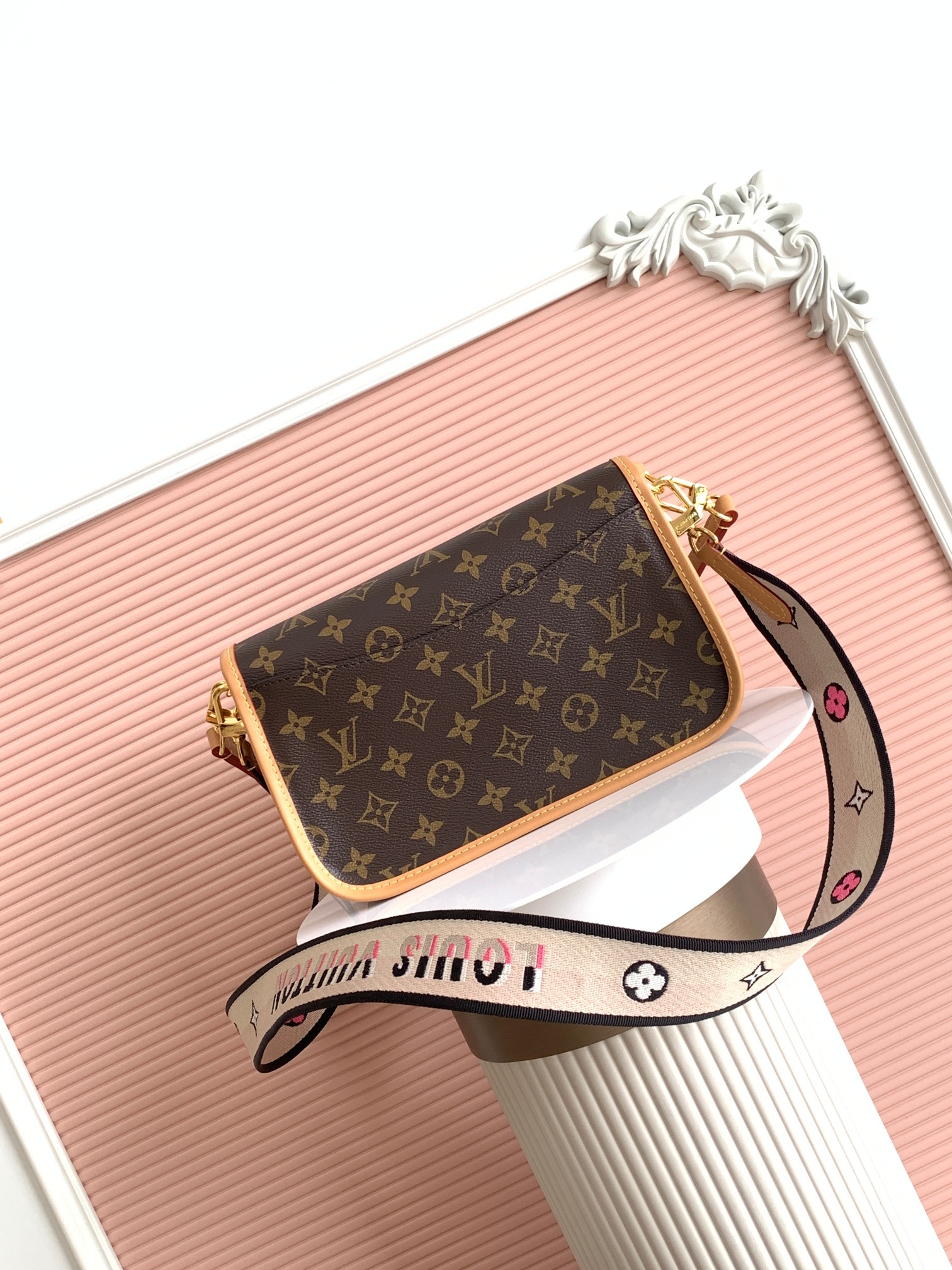 Louis Vuitton Diane Crossbody Bag in Black Monogram Canvas - Image 3