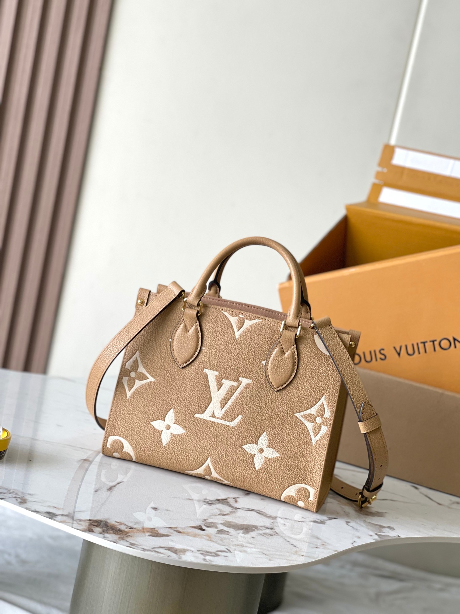 Louis Vuitton OnTheGo Small Tote Bag, Model M12513 - Image 3