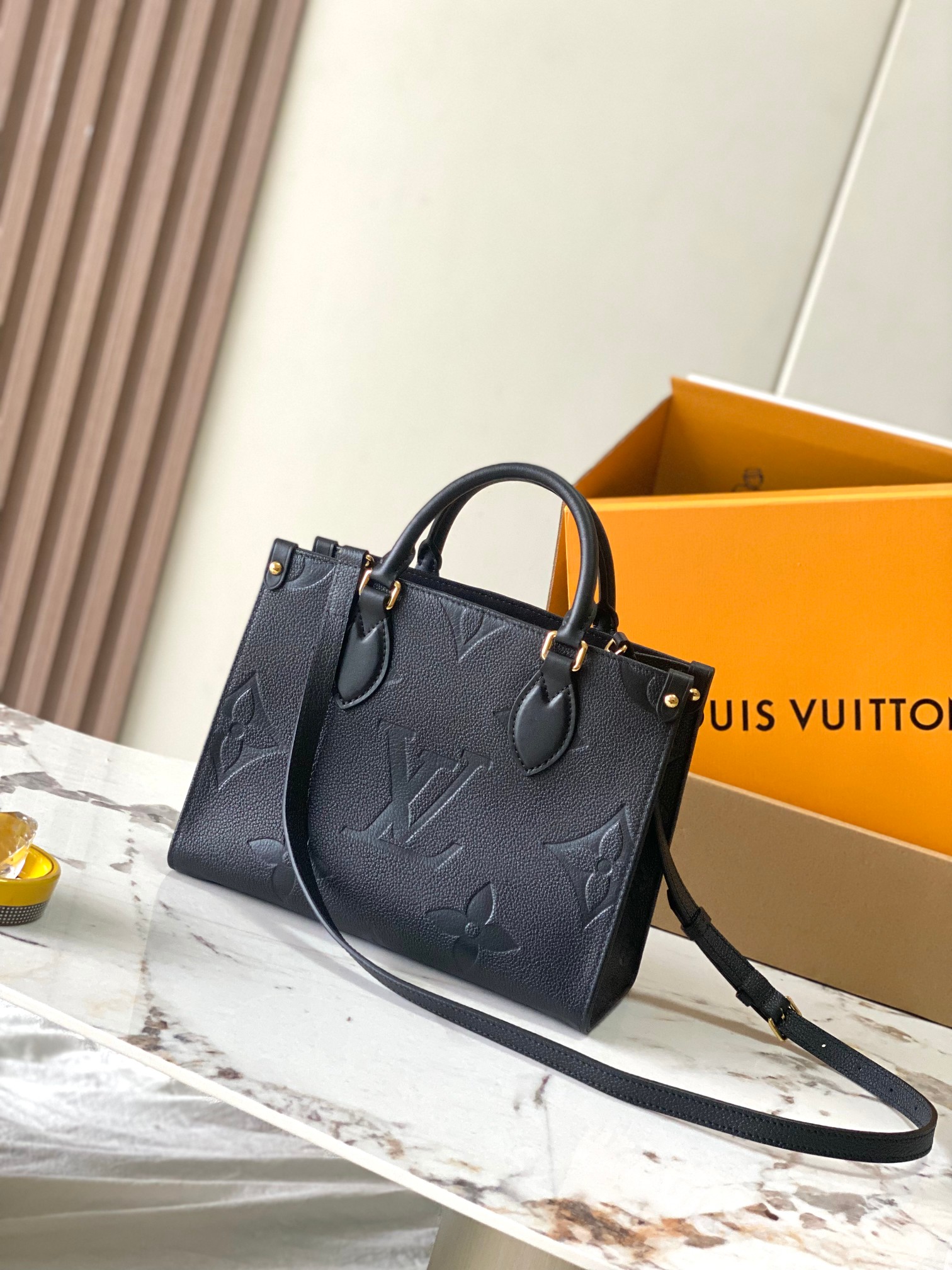 Louis Vuitton OnTheGo Small Handbag M45653 - Image 3