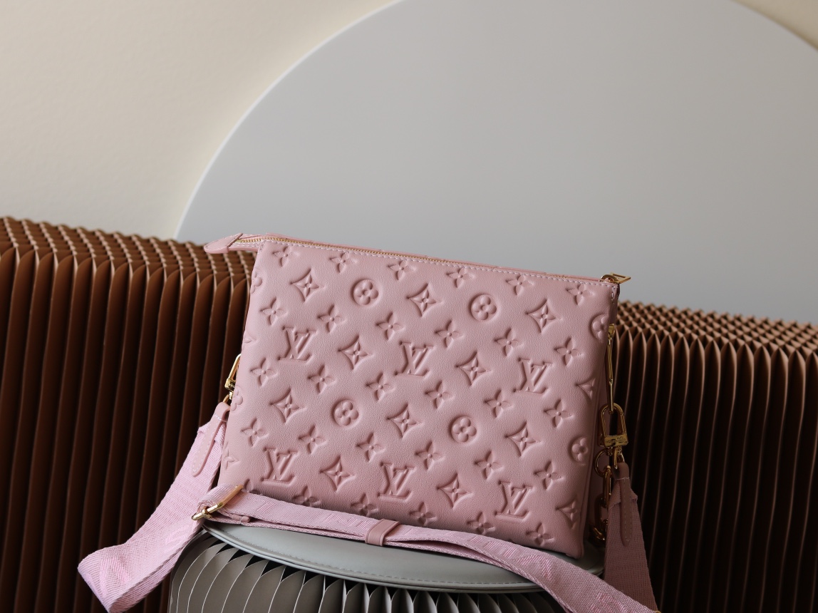 Louis Vuitton Coussin Small Shoulder Bag in Black - Image 3