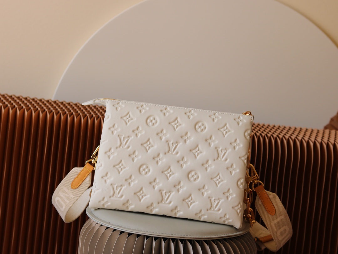 Louis Vuitton Coussin Small Shoulder Bag - Image 3