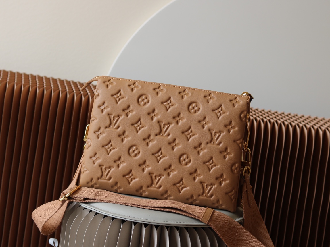 Louis Vuitton Coussin Small Shoulder Bag - Image 3