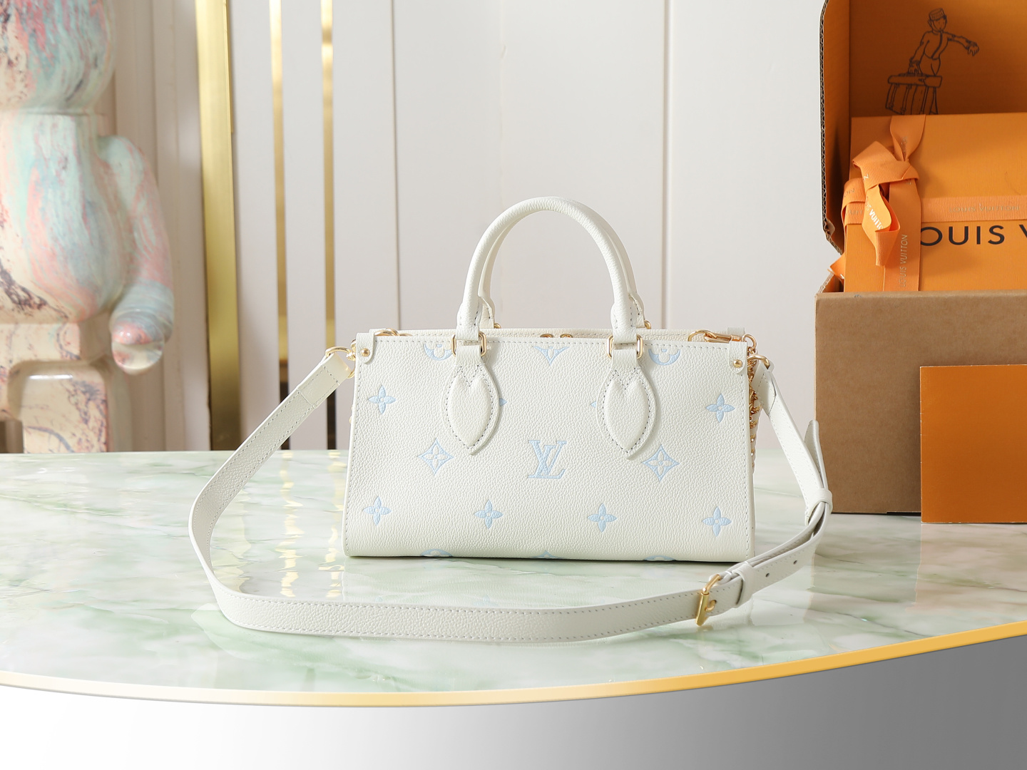 Louis Vuitton OnTheGo Small Tote Bag M27577 - Image 3