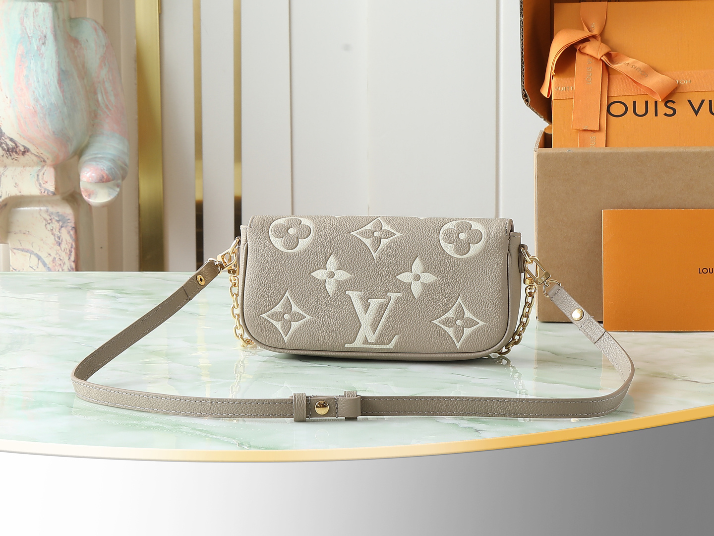 Louis Vuitton Wallet On Chain Ivy M82211 in Gray Monogram Canvas - Image 3