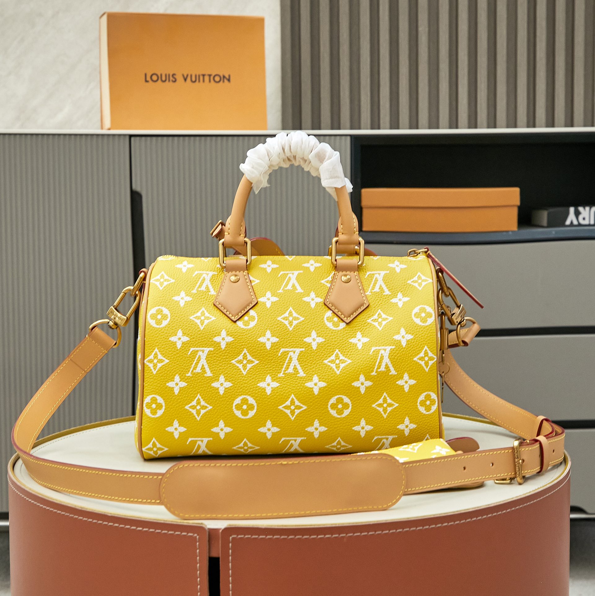 Louis Vuitton Speedy P9 Bandoulière 25 Monogram Leather Crossbody Bag - Image 3