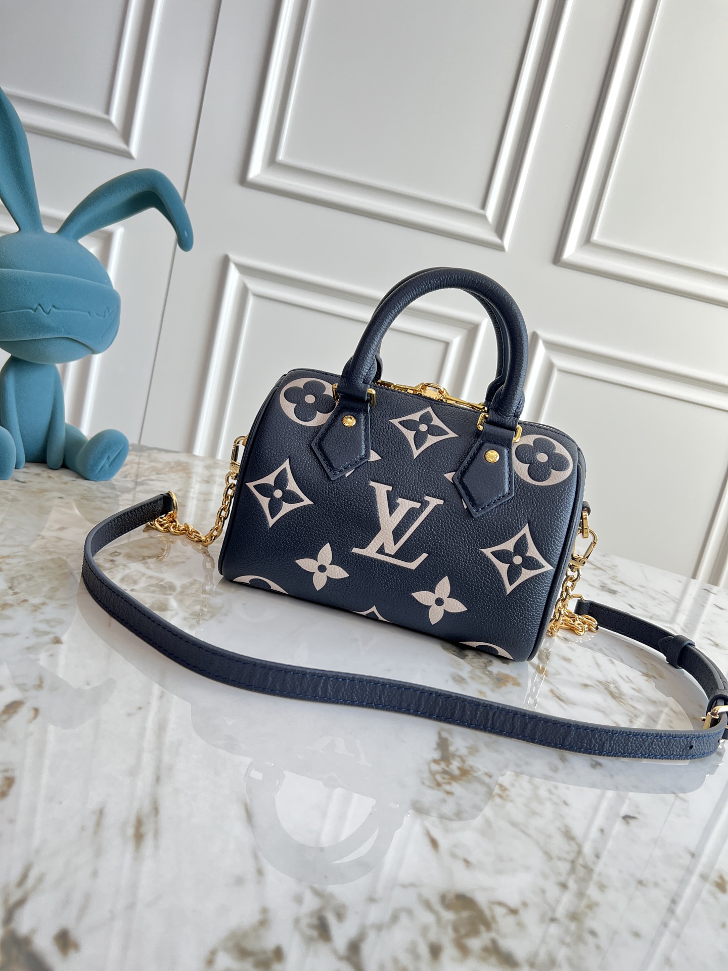Louis Vuitton Speedy Bandoulière 20 Monogram Empreinte Crossbody Bag - Image 3