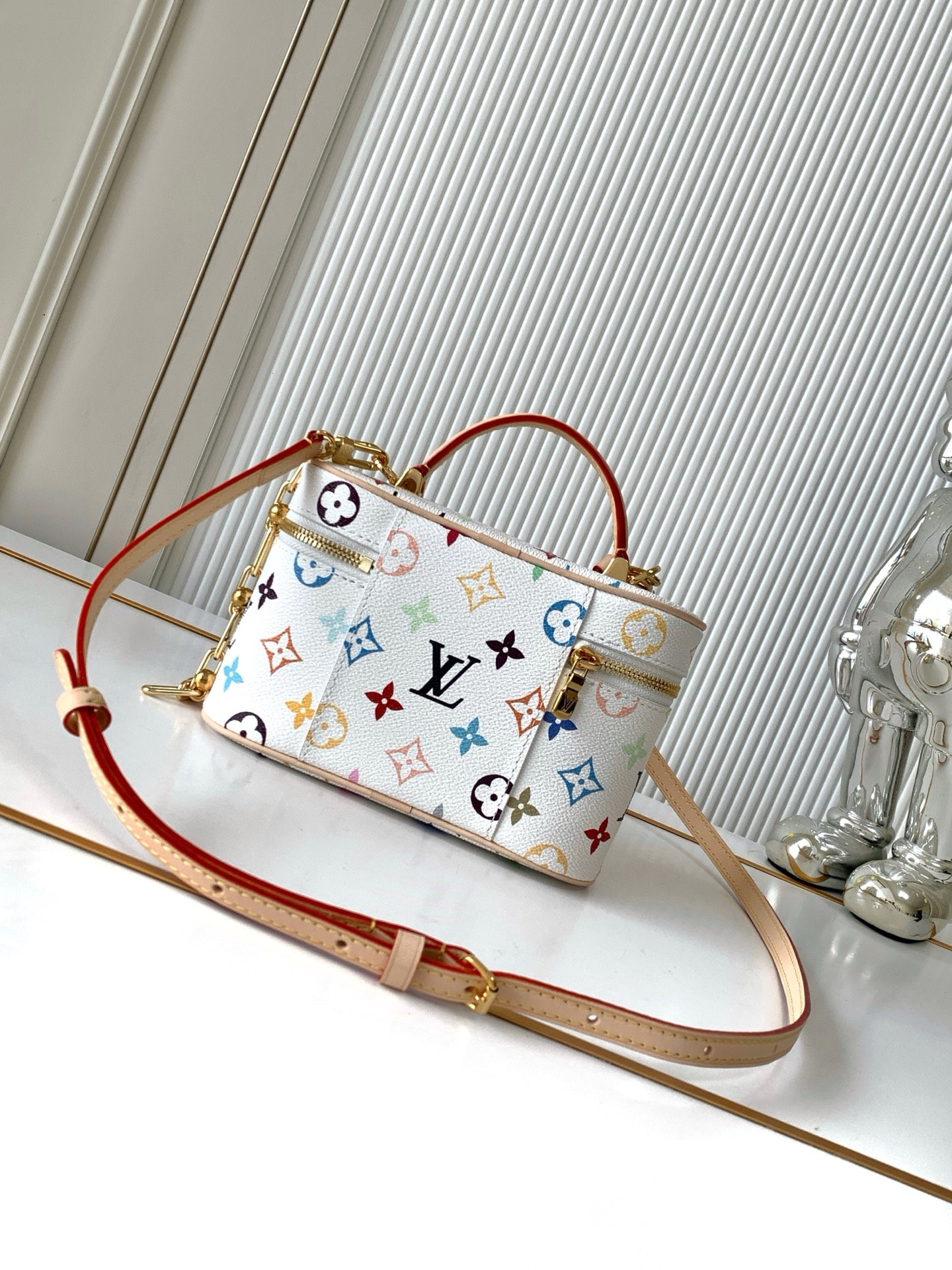 Louis Vuitton Vanity Pouch M13662 White Multicolor Monogram - Image 3
