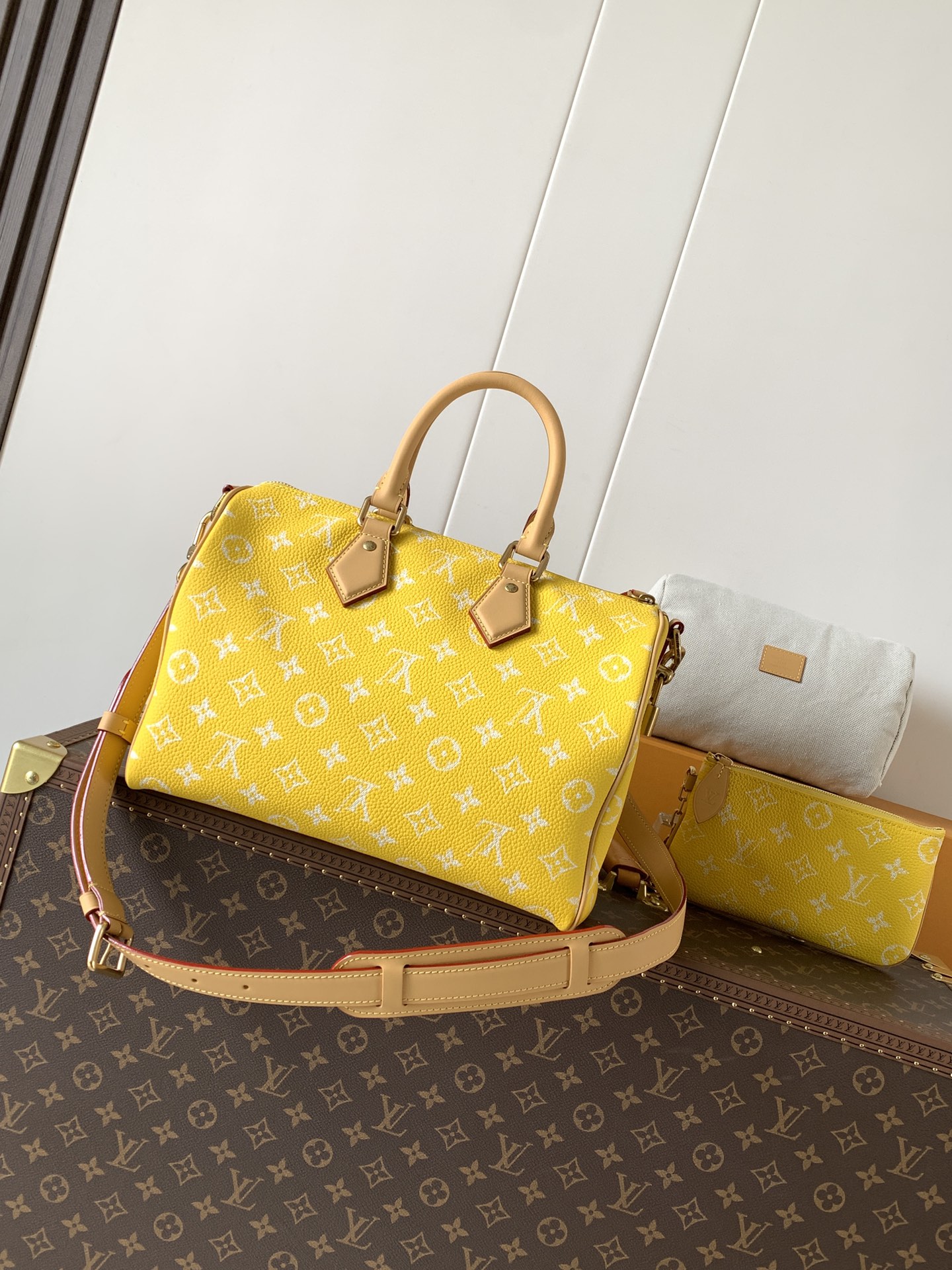 Louis Vuitton Speedy P9 Bandouliere 30 Monogram Leather Handbag - Image 3
