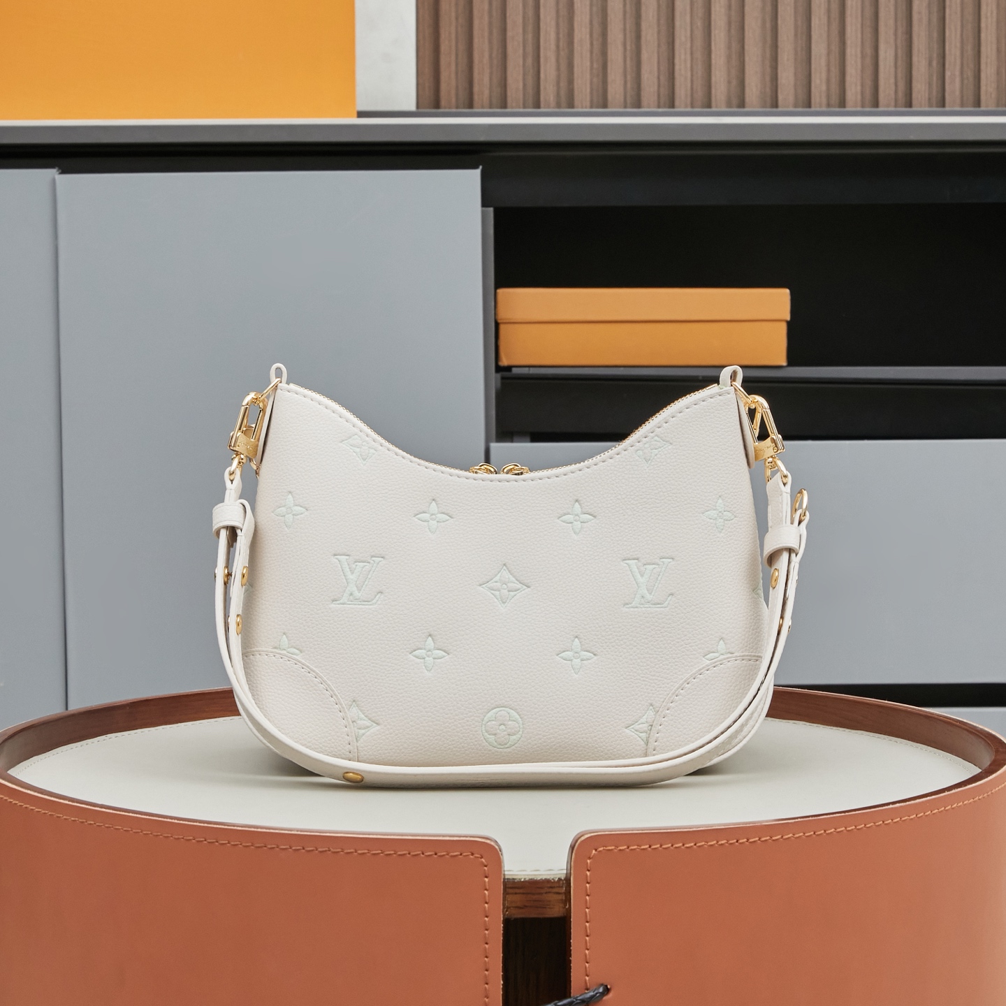 Louis Vuitton Boulogne PM Leather Crossbody Bag - Image 3