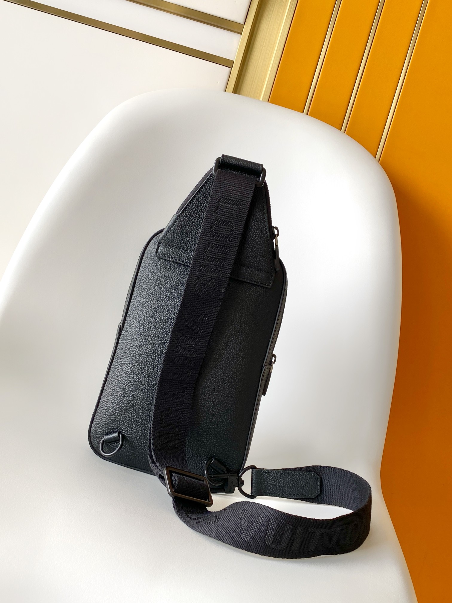 Louis Vuitton Avenue Sling Bag PM - Image 3
