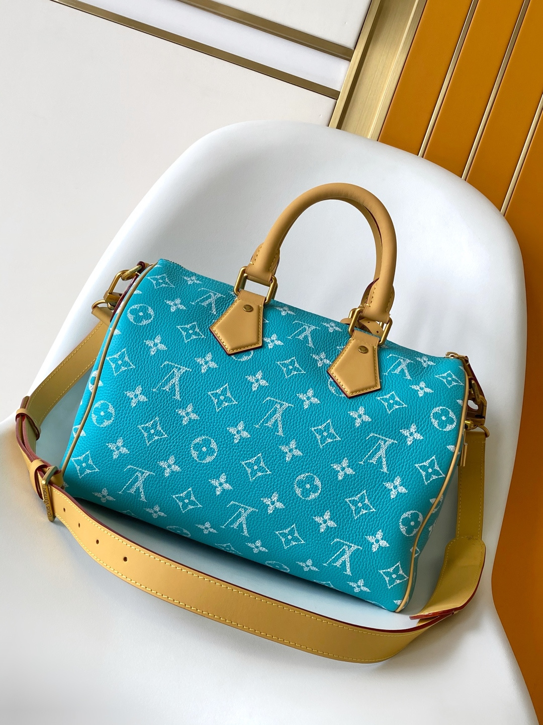 Speedy P9 Bandouliere 30 Monogram Leather Crossbody Bag - Image 3