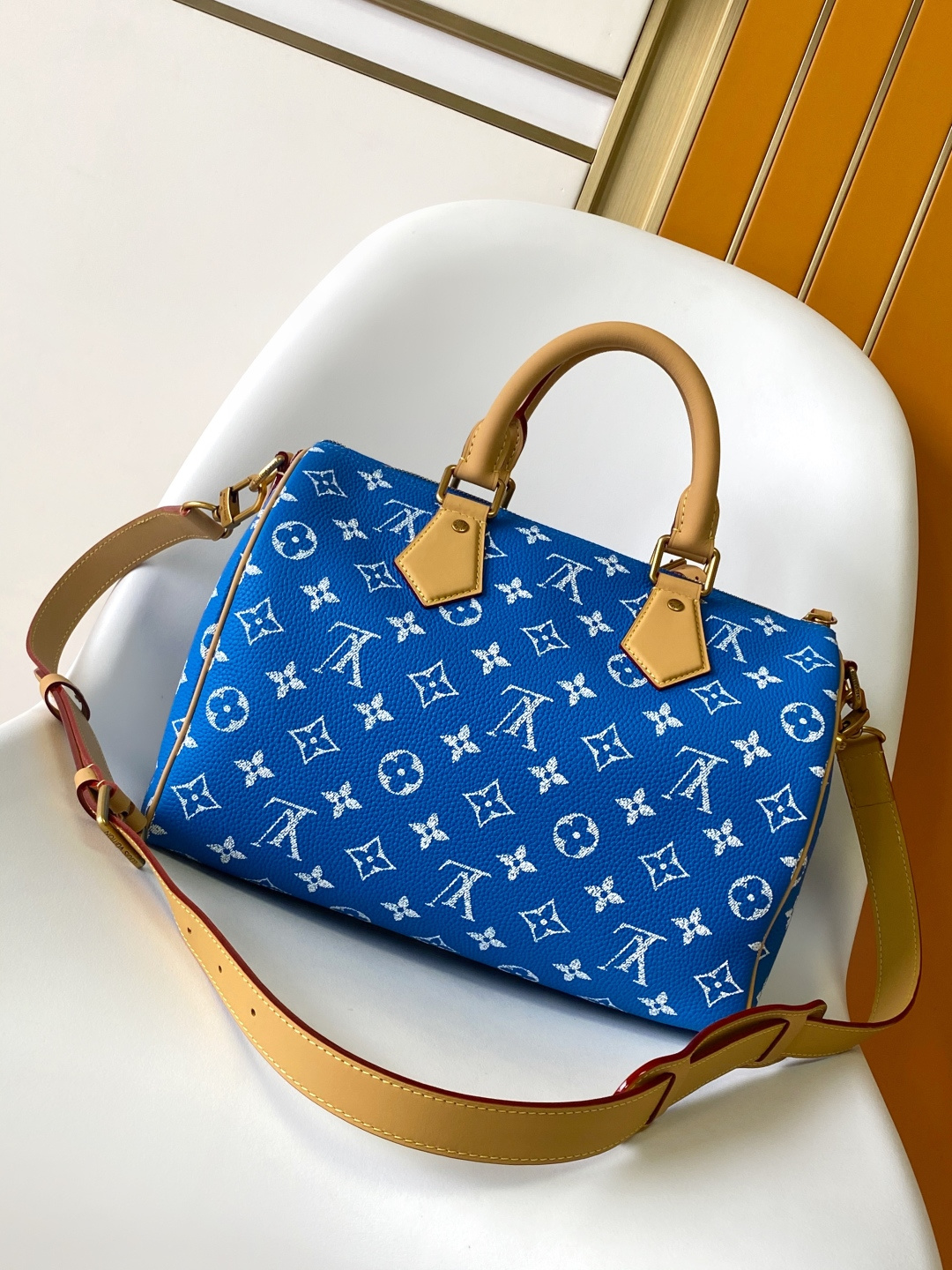 Louis Vuitton Speedy P9 Bandoulière 30 Monogram Leather Crossbody Bag - Image 3