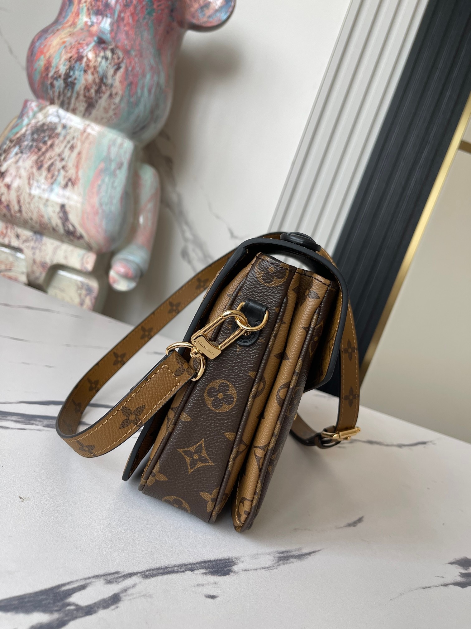 Louis Vuitton Pochette Métis Monogram Shoulder Bag - Image 3