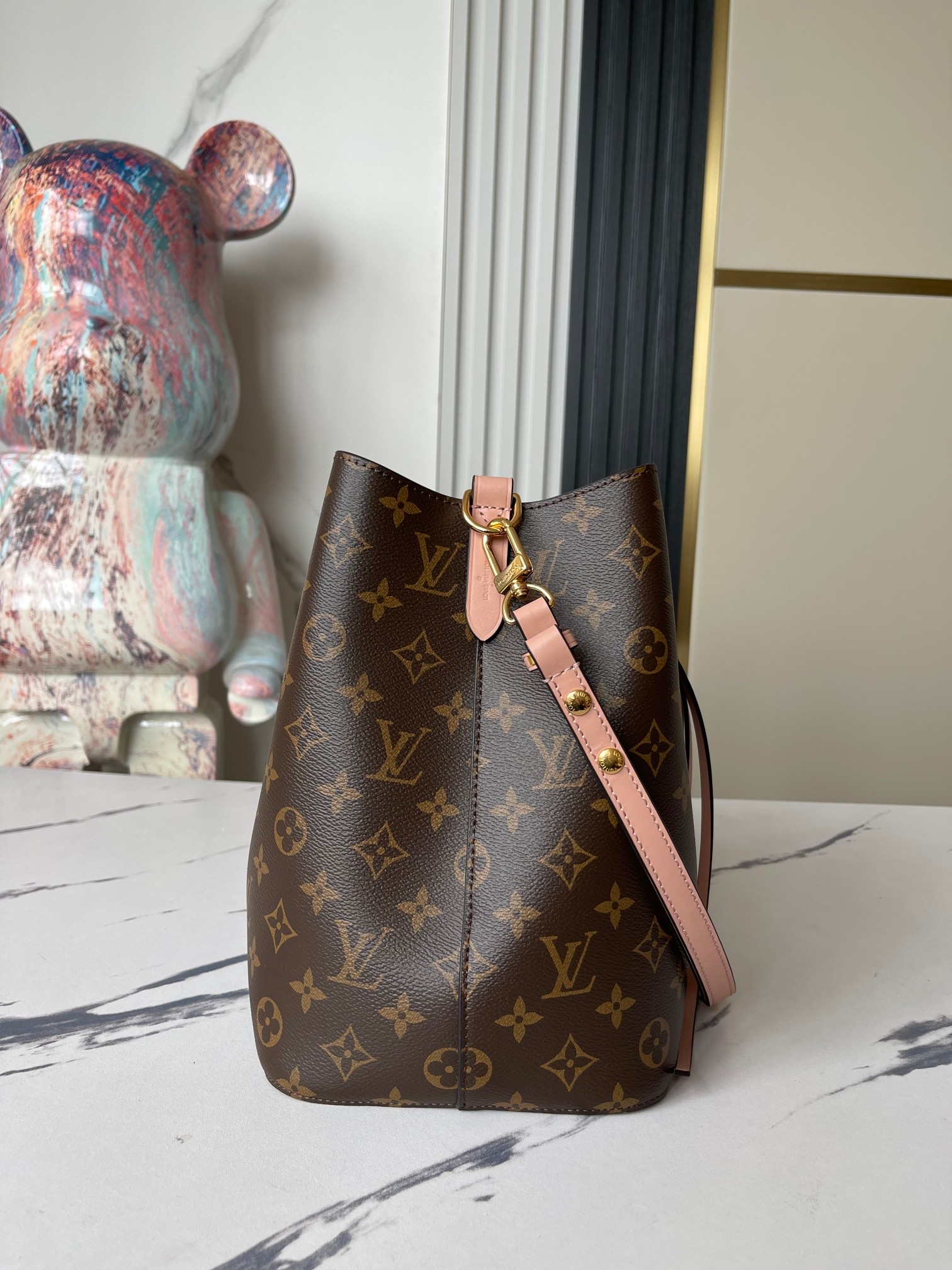 Louis Vuitton NeoNoe Bucket Bag M44022 in Pink Monogram Canvas - Image 3
