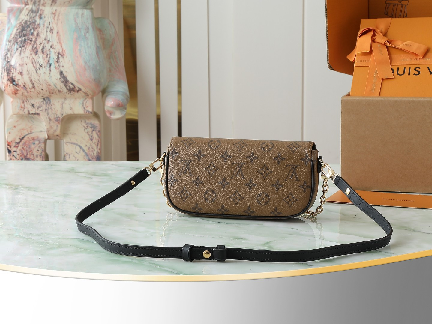 Louis Vuitton Wallet On Chain Ivy Monogram Canvas Crossbody Bag - Image 3