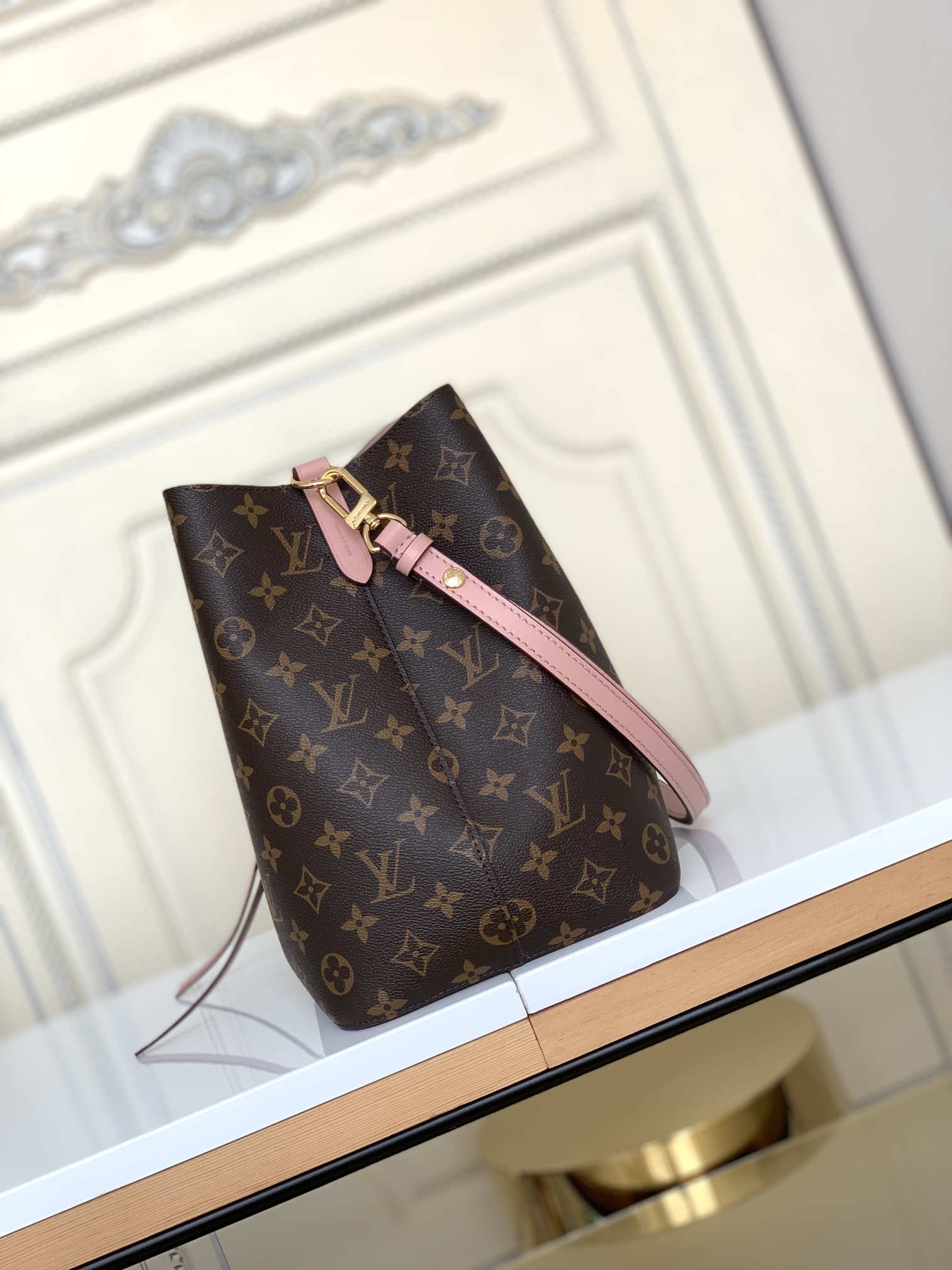 Louis Vuitton NéoNoé Bucket Bag - Image 3