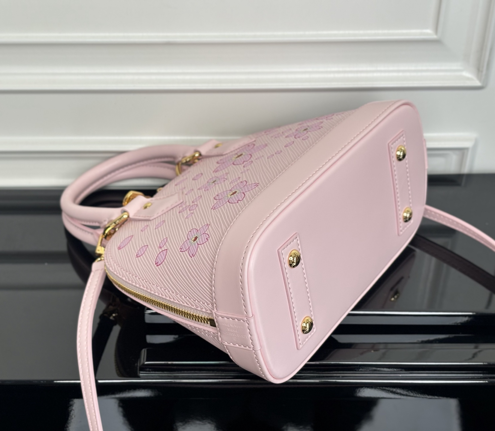 Louis Vuitton Alma BB Pink Epi Leather Handbag - Image 3
