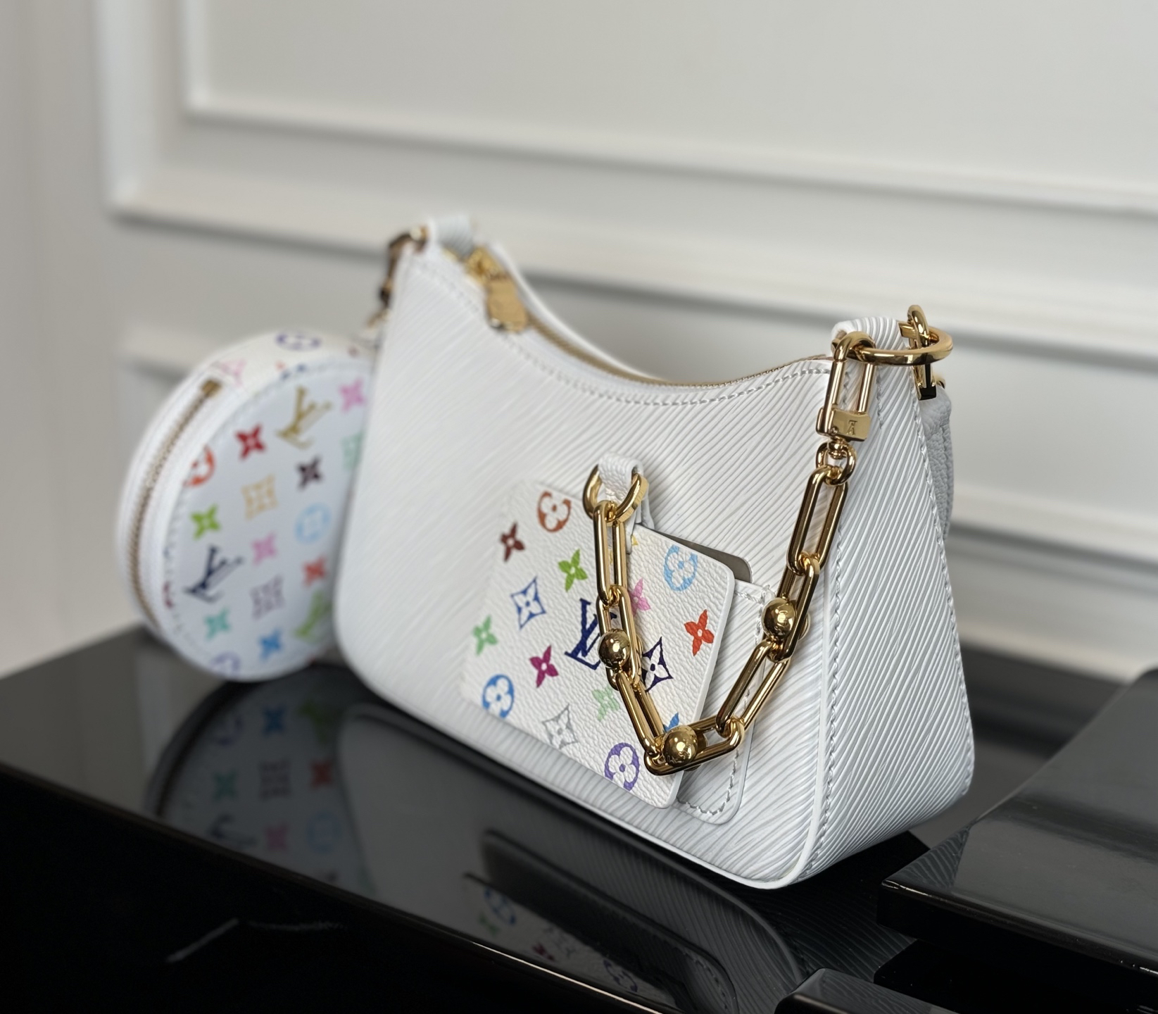 Marellini M13099 White Crossbody Bag - Image 3