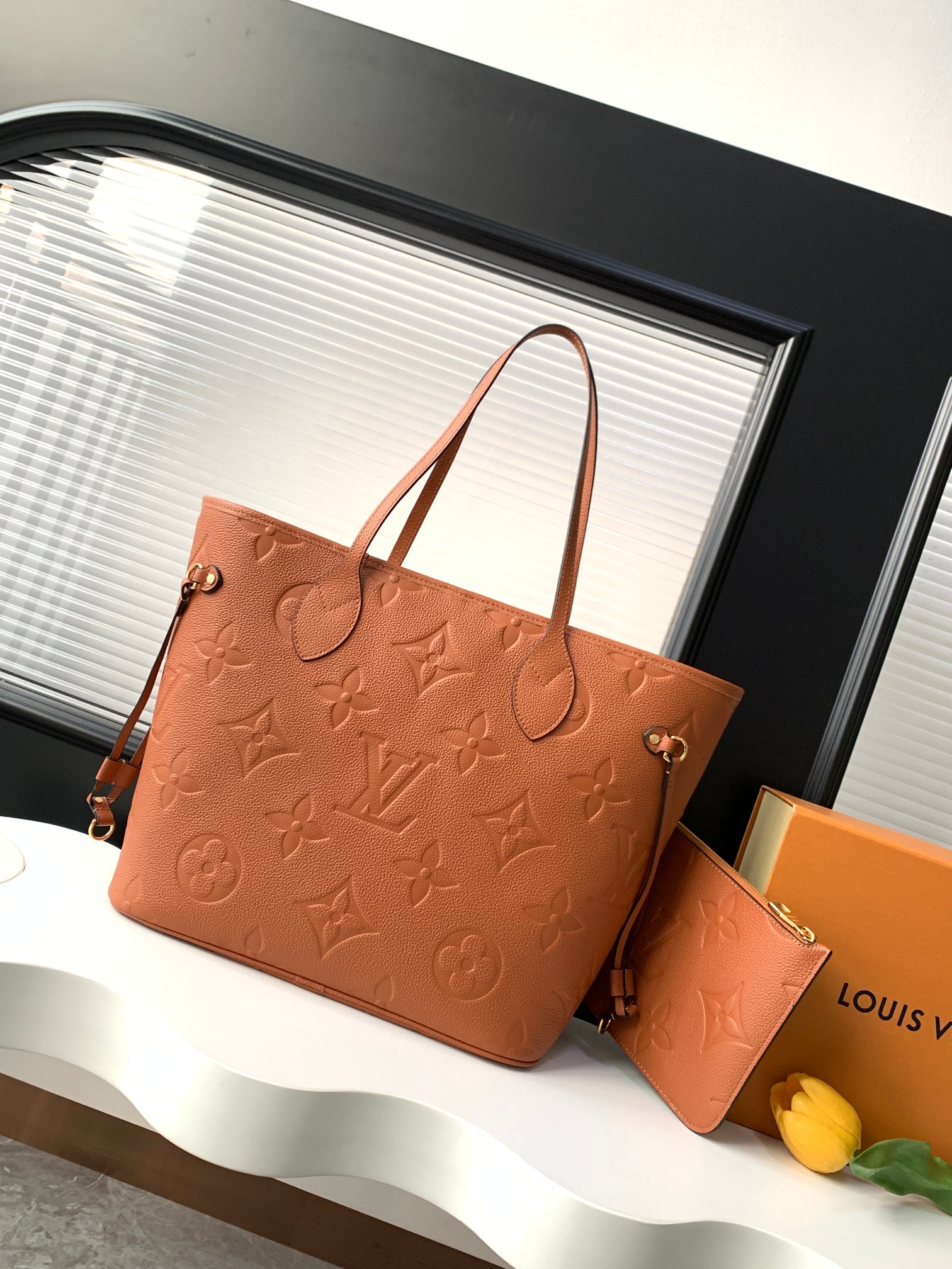 Neverfull MM Tote Bag with Removable Zippered Pouch - Image 3