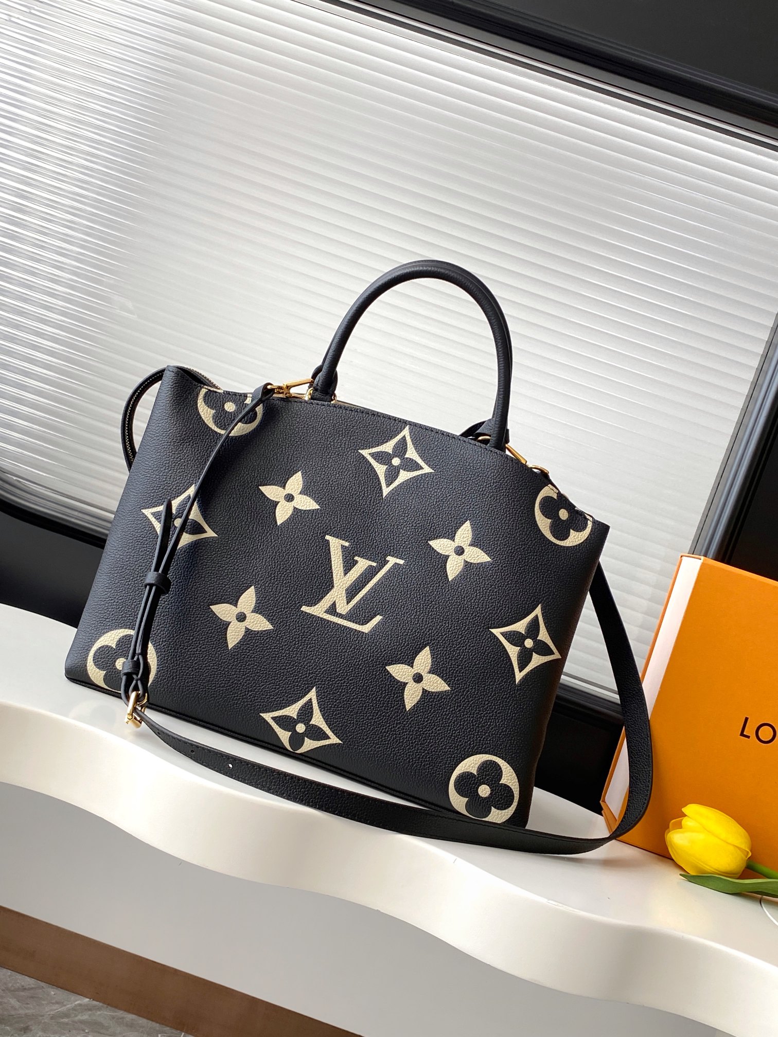 Louis Vuitton Grand Palais Handbag M45842 in Black - Image 3