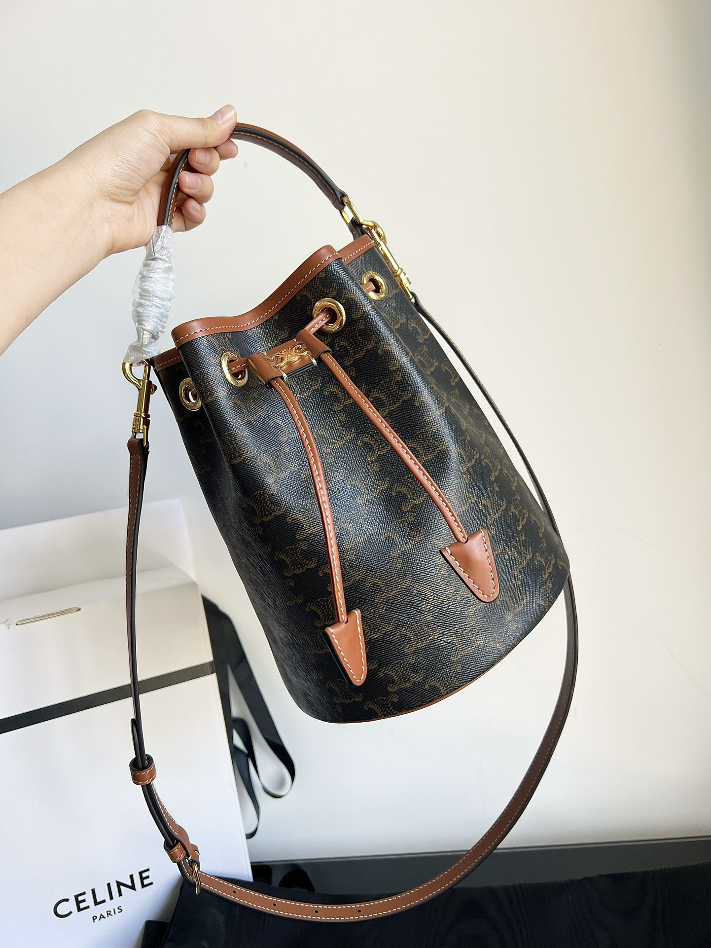 CLARA Logo-Print Leather Drawstring Bucket Handbag - Image 3