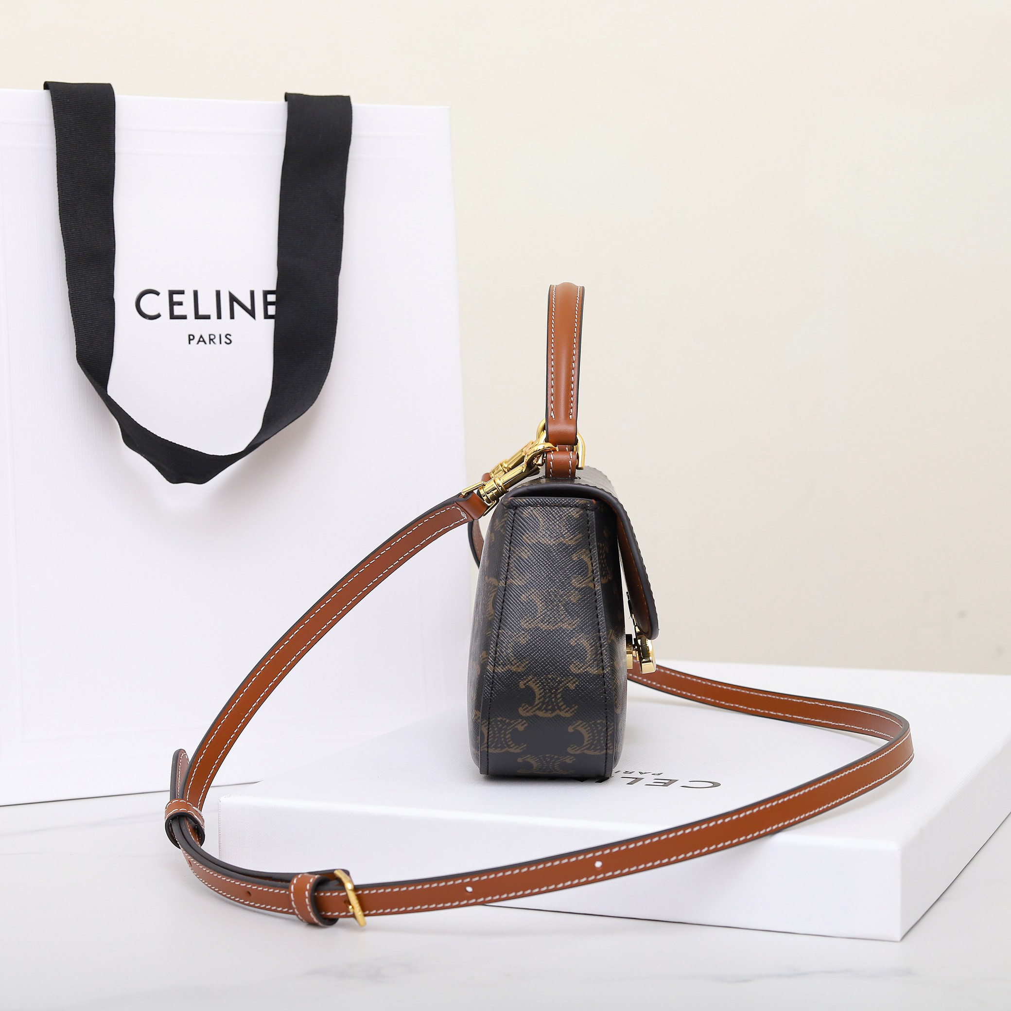 Lola Leather Crossbody Bag, Model 119532 - Image 3