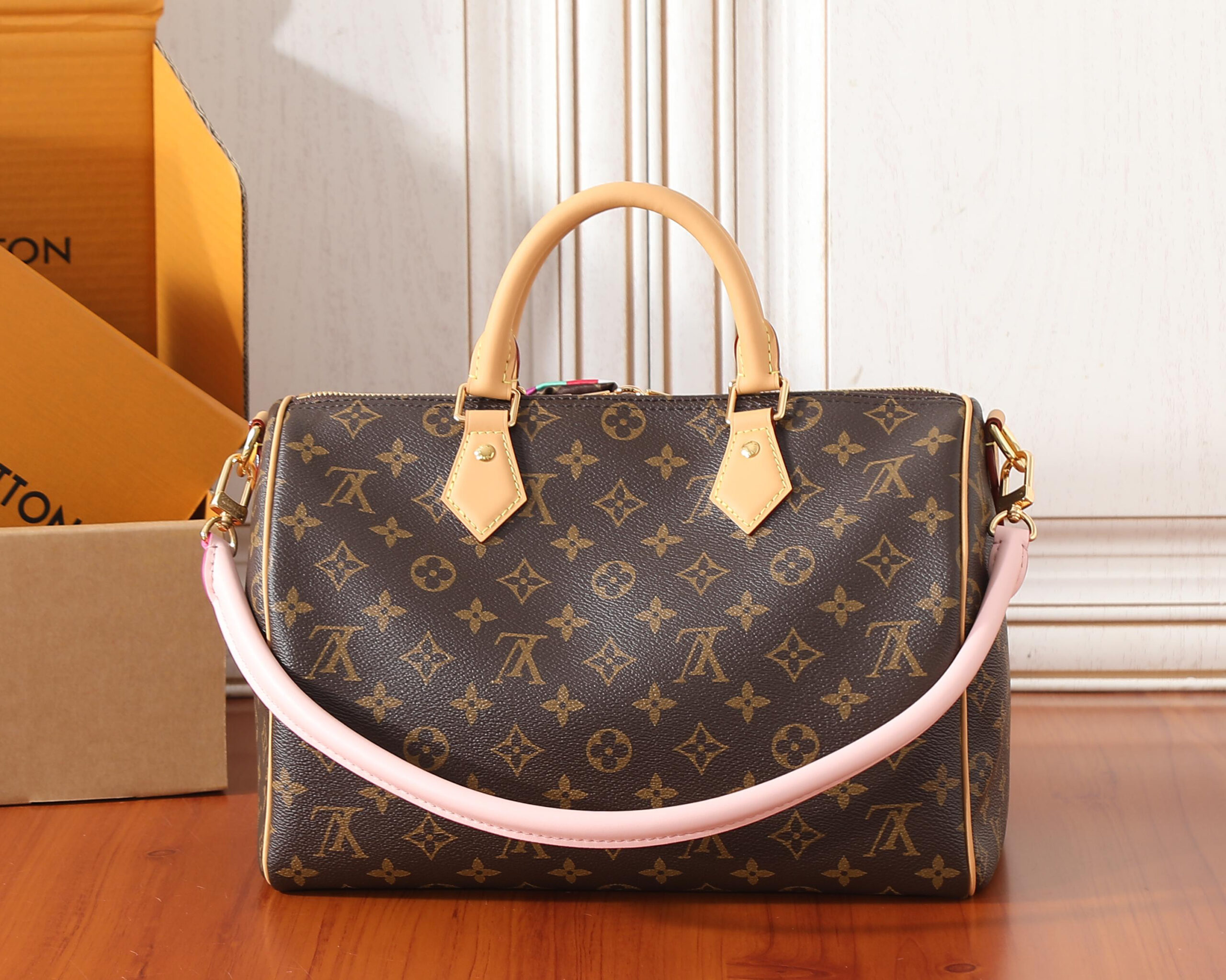 Louis Vuitton Speedy Soft Bandouliere 30 Handbag - Image 3