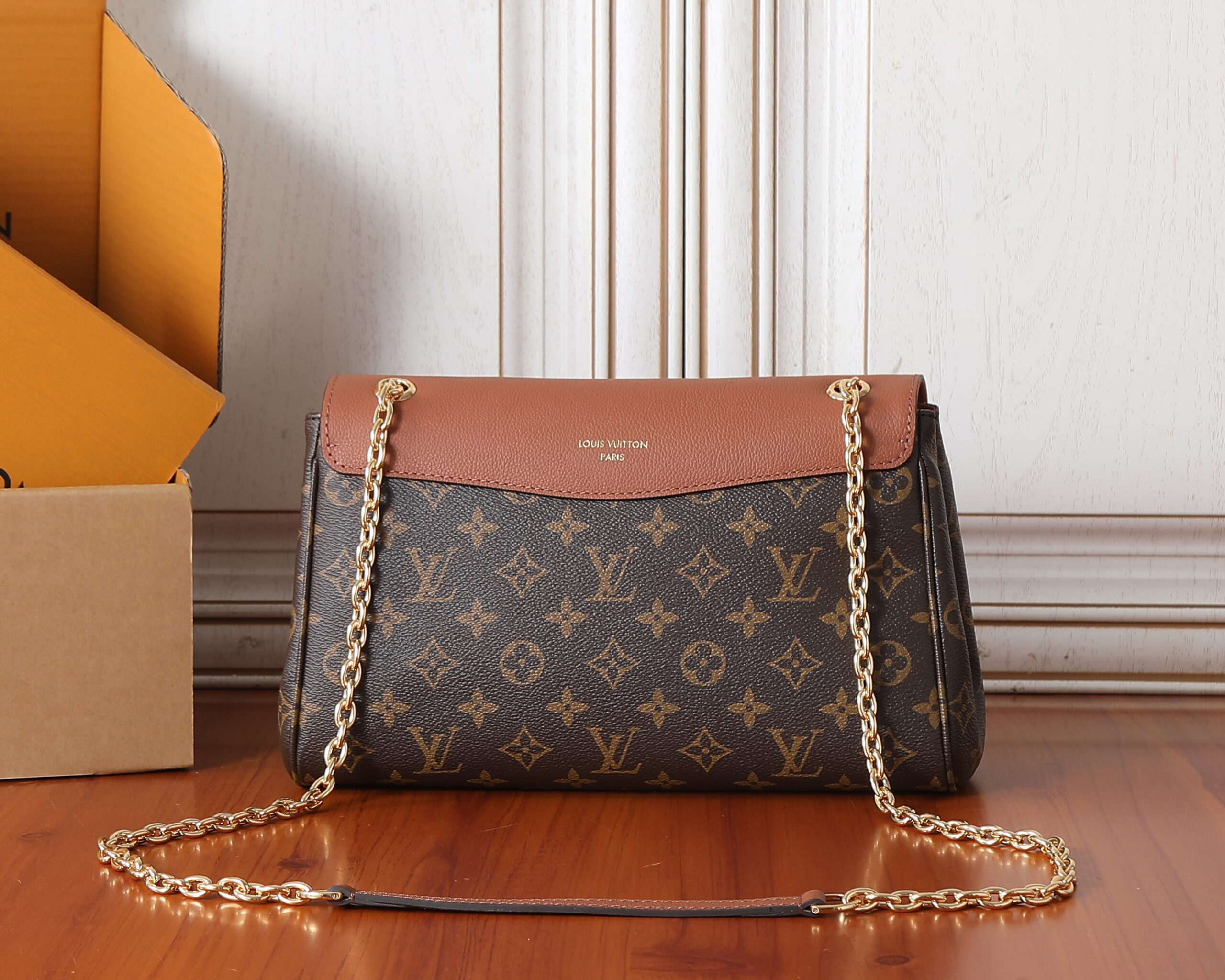 Louis Vuitton M27065 Monogram Shoulder Bag - Image 3