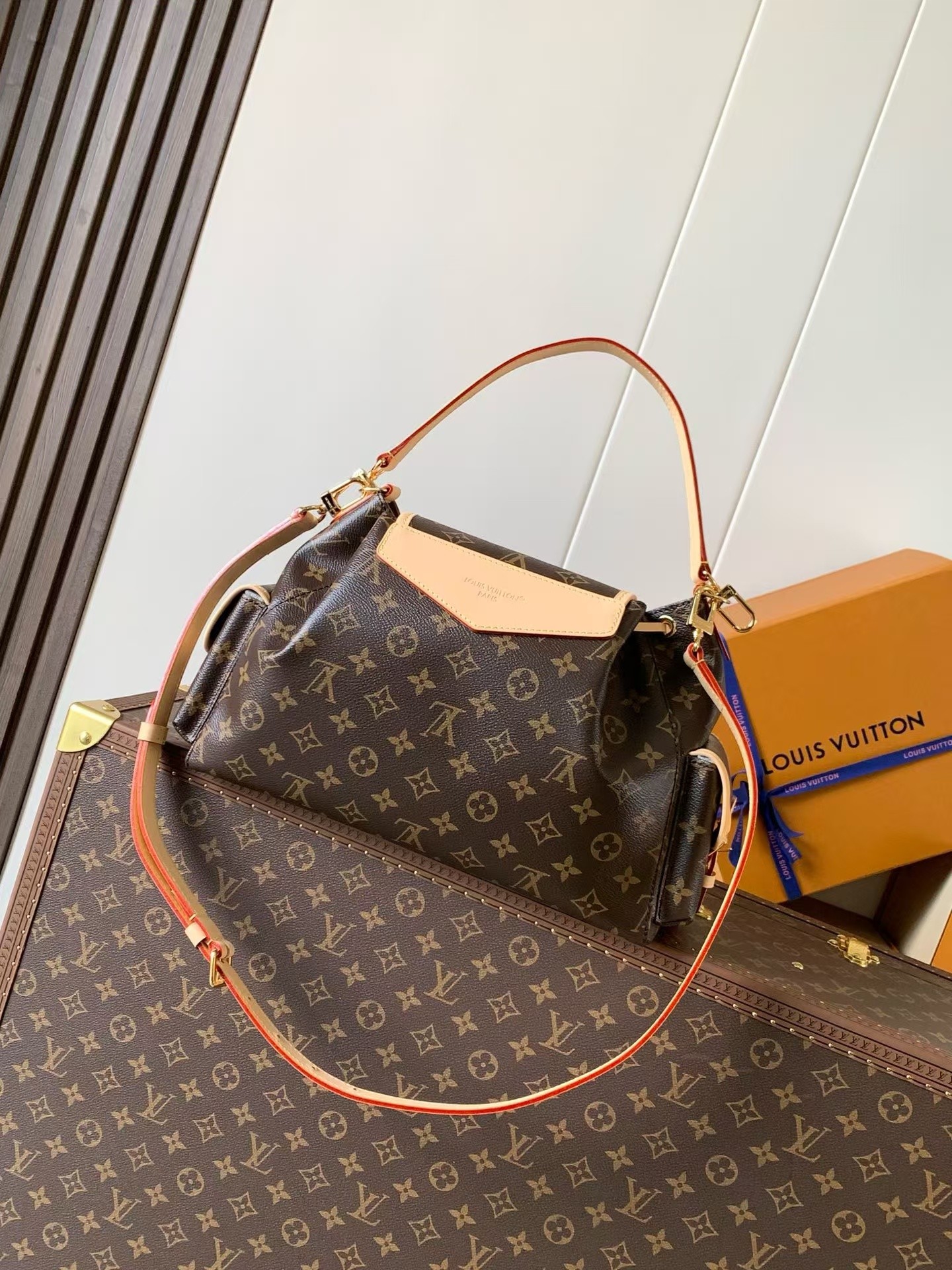 Louis Vuitton Odyssee Medium Crossbody Bag - Image 3