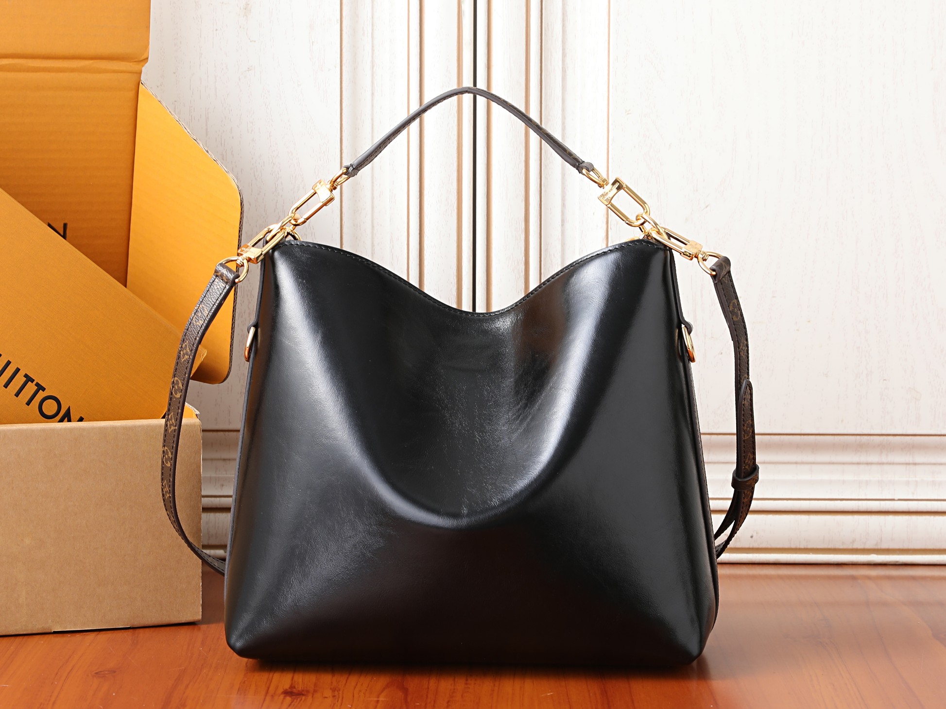 Multipass Handbag in Crackle Leather and Monogram Canvas - Image 3