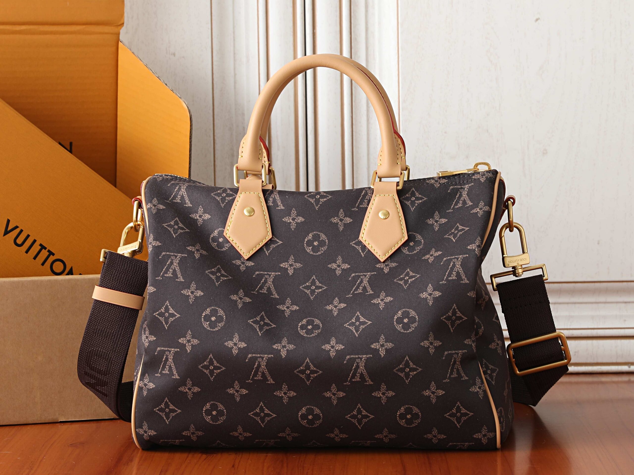 Louis Vuitton Speedy Bandoulière 30 Handbag - Image 3