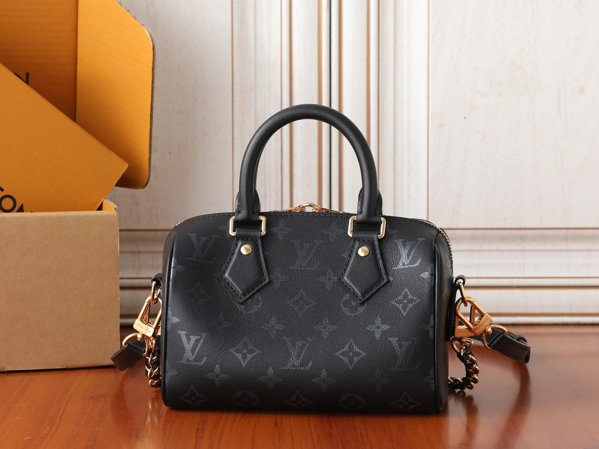 Louis Vuitton Speedy Bandoulière 20 Handbag in Monogram Ink - Image 3