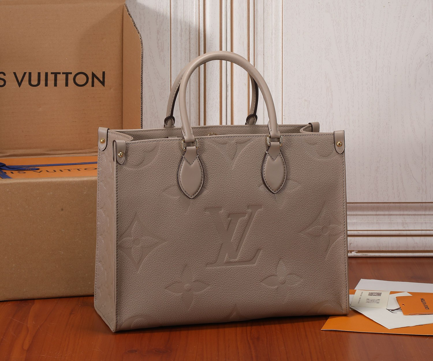 Louis Vuitton OnTheGo Medium Monogram Tote Bag - Image 3