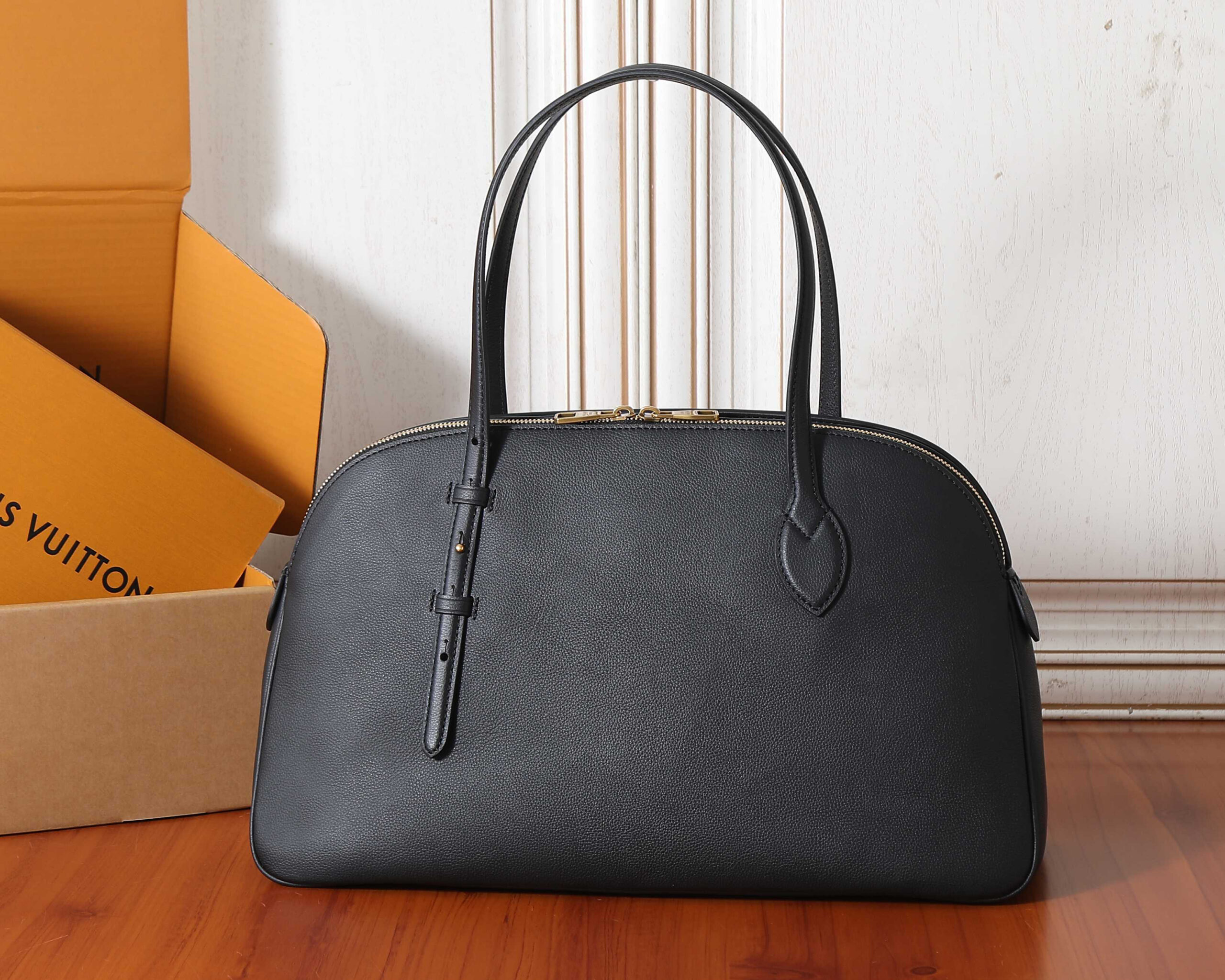 Low Key Duffle Tote - Image 3
