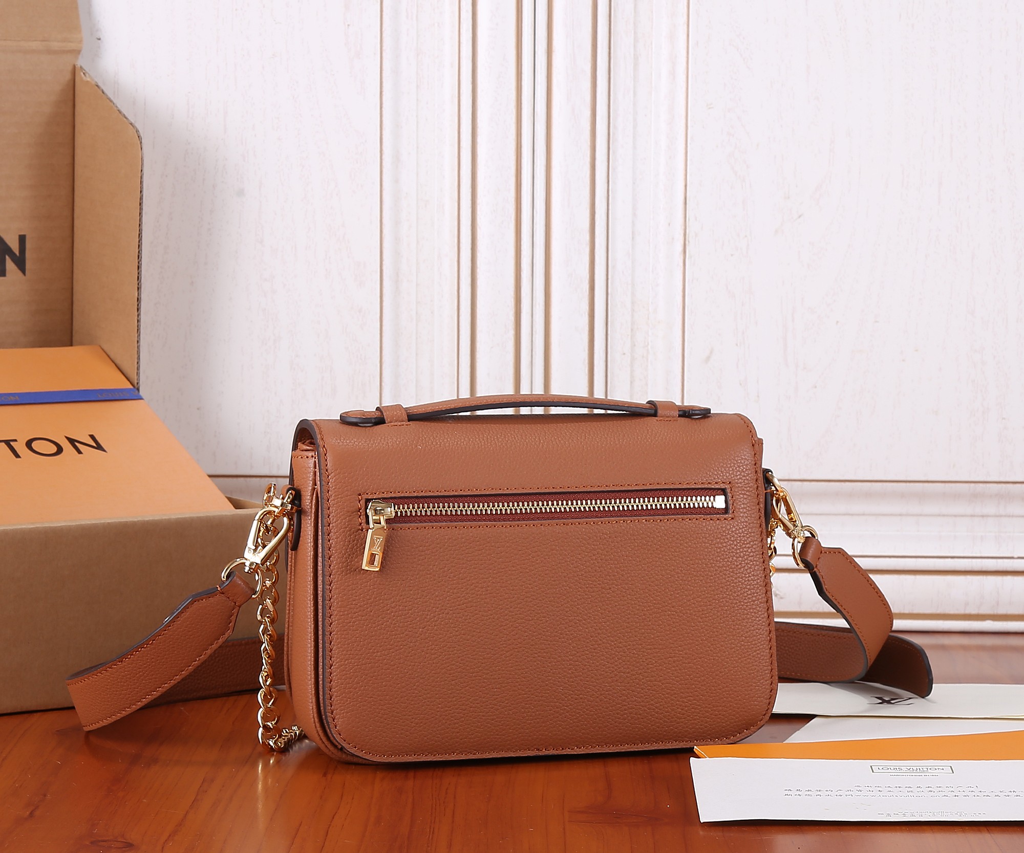 Oxford Leather Crossbody Bag with Detachable Straps - Image 3