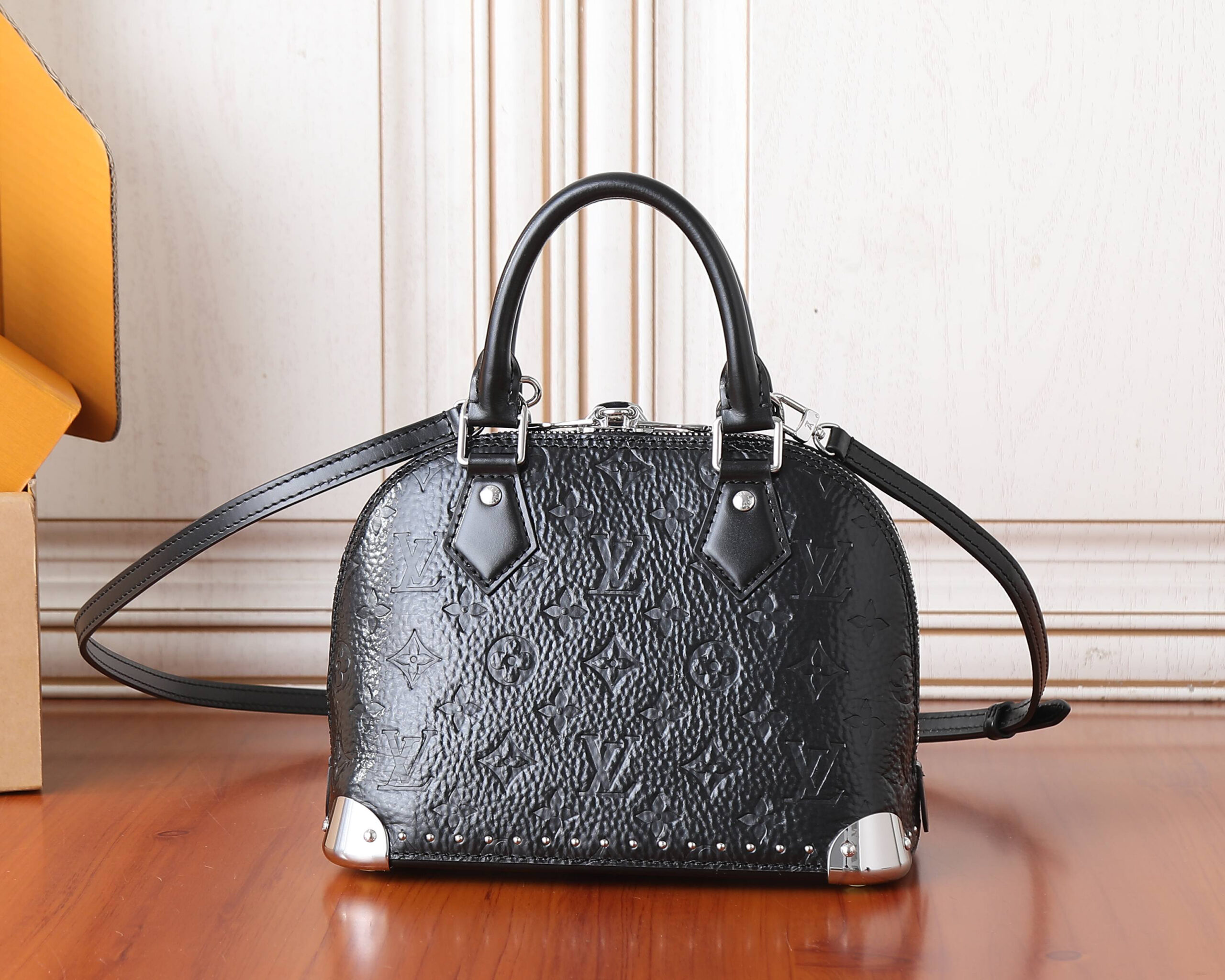 Louis Vuitton Alma BB Monogram Saga Handbag - Image 3