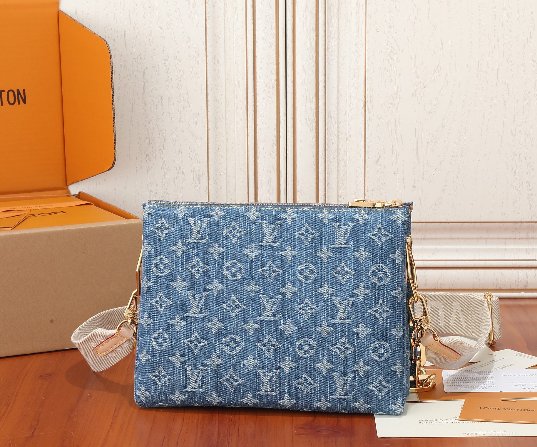 Coussin Small Shoulder Bag - Image 3