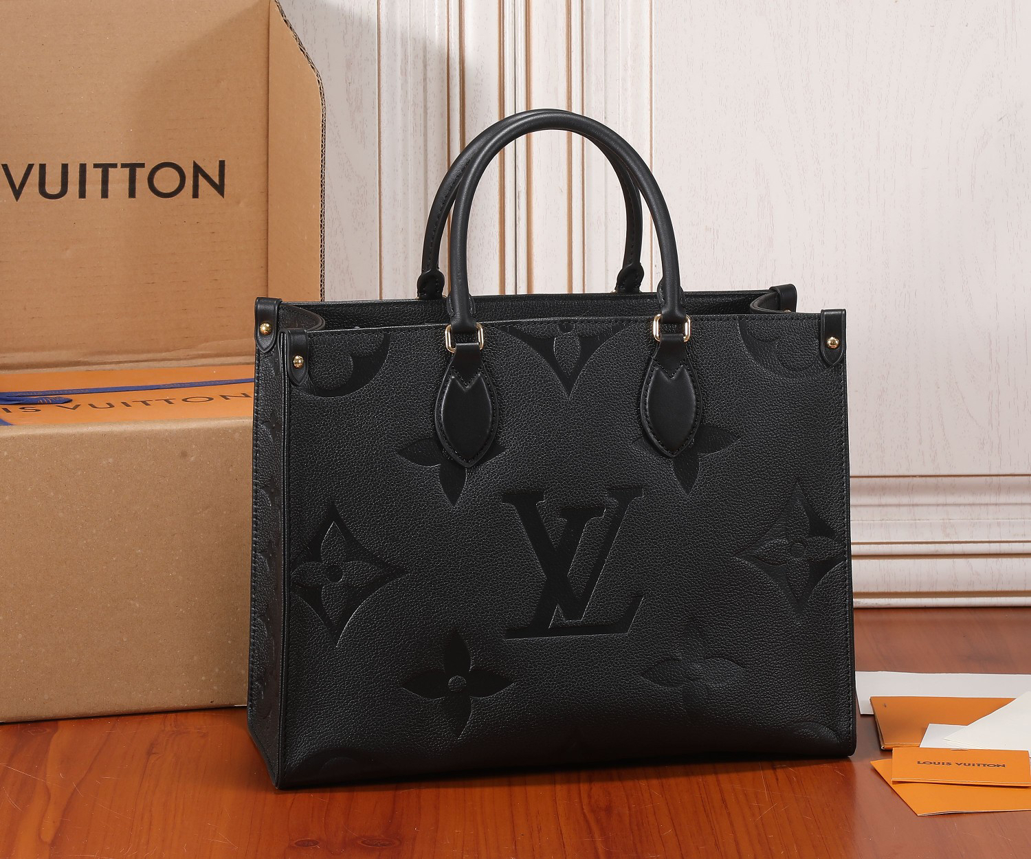 Louis Vuitton OnTheGo MM Tote - Image 3