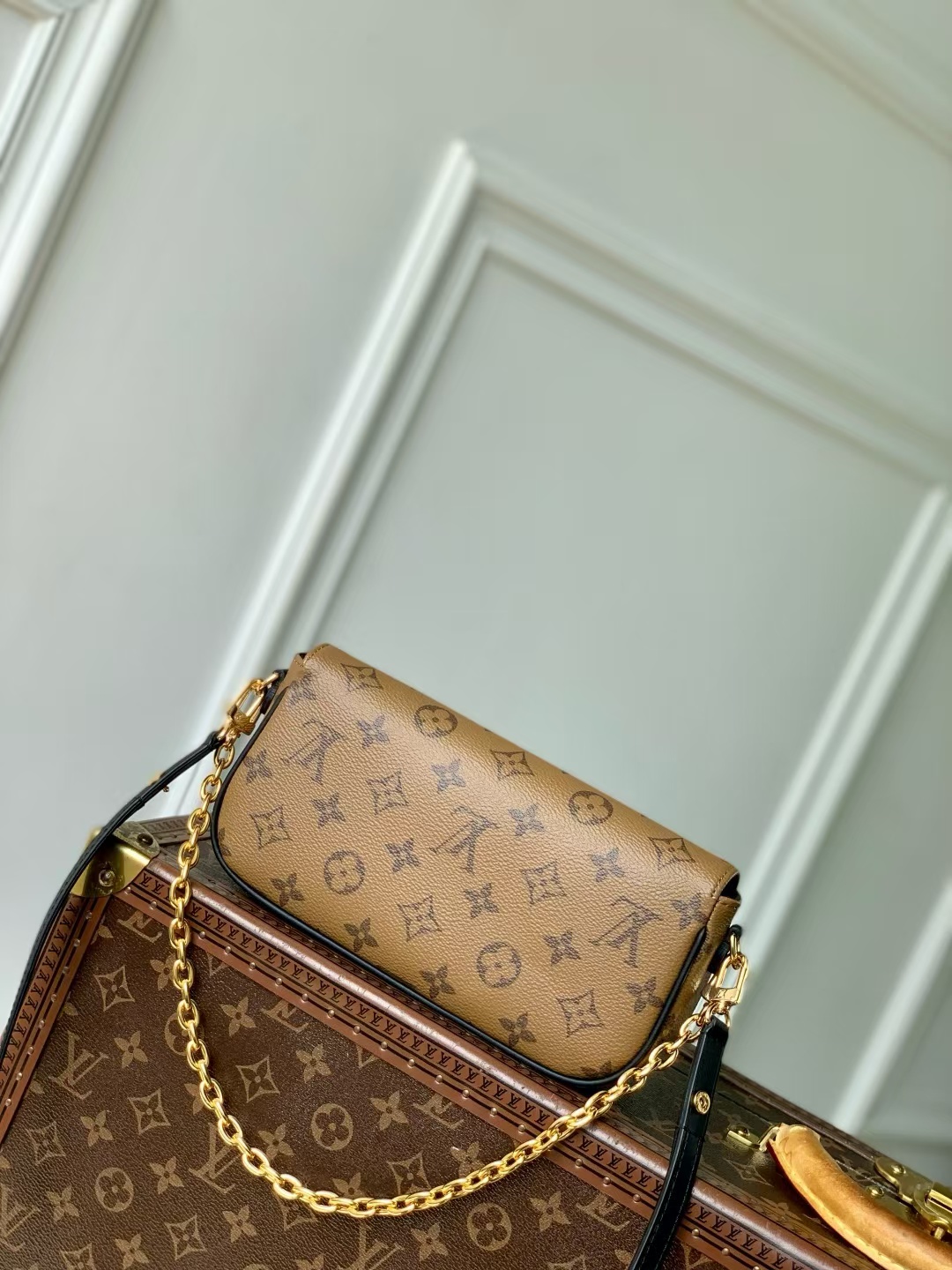 Louis Vuitton Wallet On Chain Ivy Monogram Reverse Shoulder Bag M26587 - Image 3