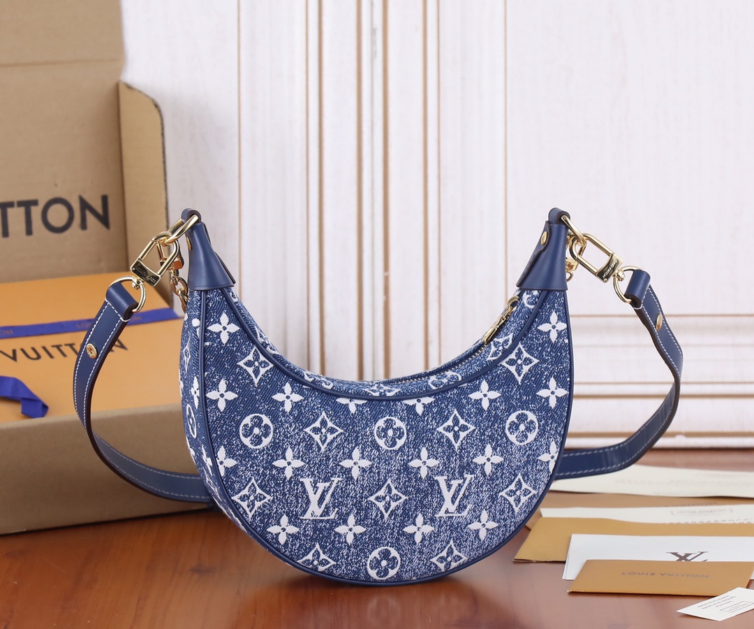 Louis Vuitton Loop Bag M81166 - Image 3