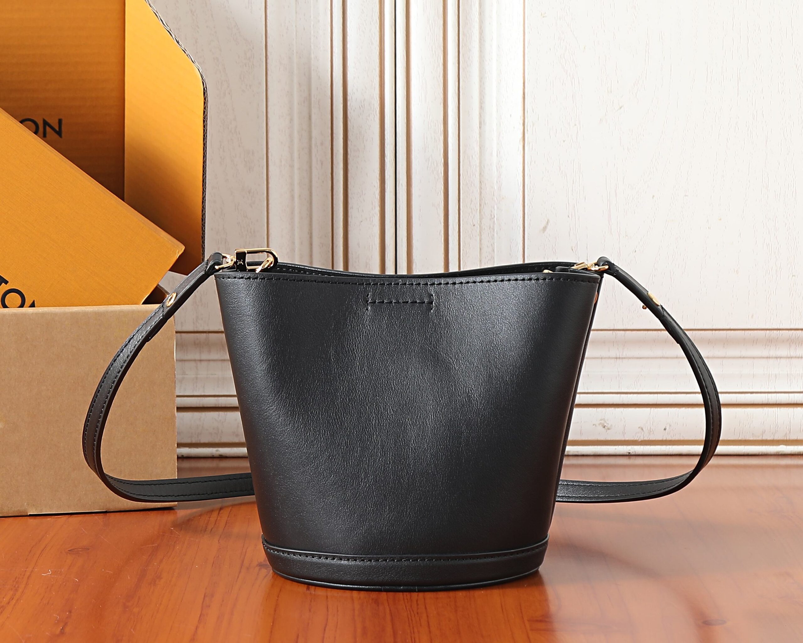 Louis Vuitton LV Bloom Mini Hobo Bag - Image 3