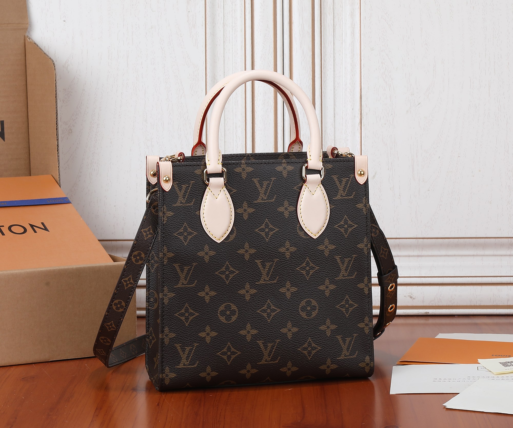 Louis Vuitton Sac Plat BB Monogram Canvas and Leather Handbag - Image 3